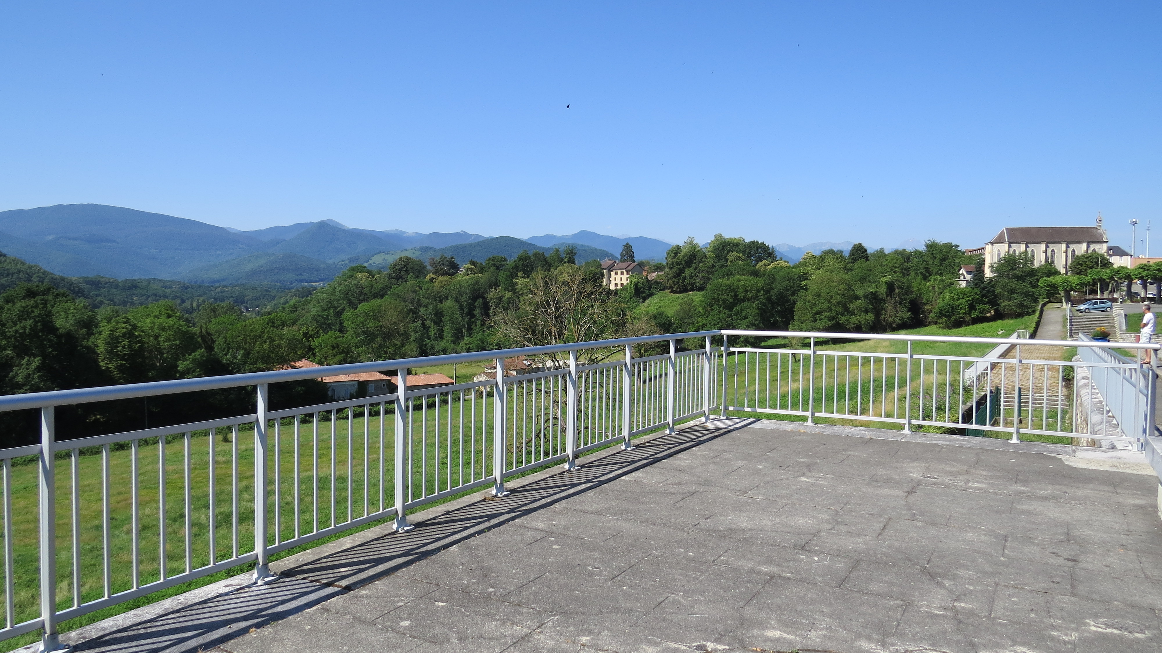 ESPLANADE DE LASSUS, Montréjeau - photo 2