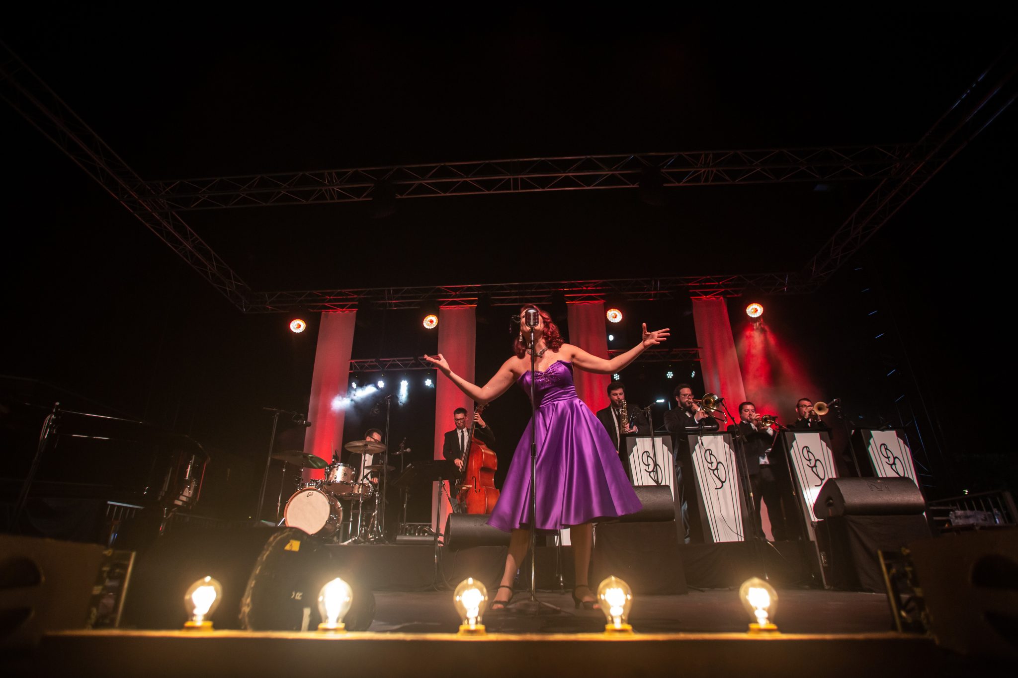 FESTIVAL JAZZ EN COMMINGES : MAMZ’ELLE BEE SWING ORCHESTRA
