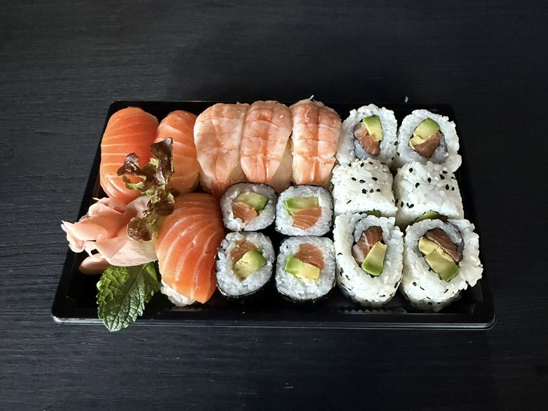 BOTNA THAÏ & SUSHIS - photo 2