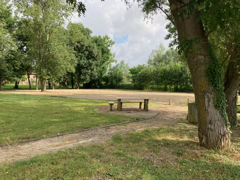 AIRE DE PIQUE-NIQUE DE BRUNIS