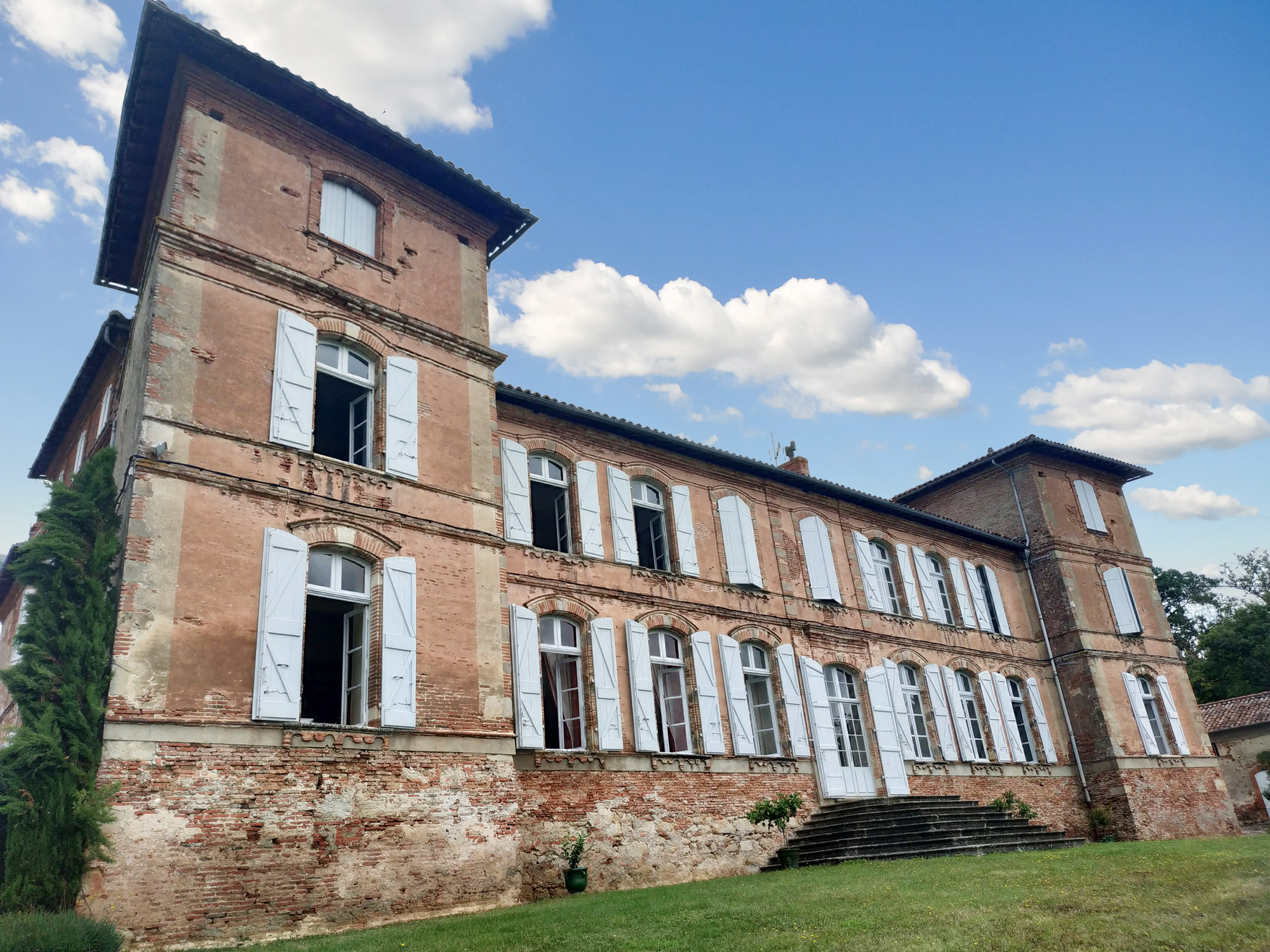 CHATEAU DE MOURVILLES