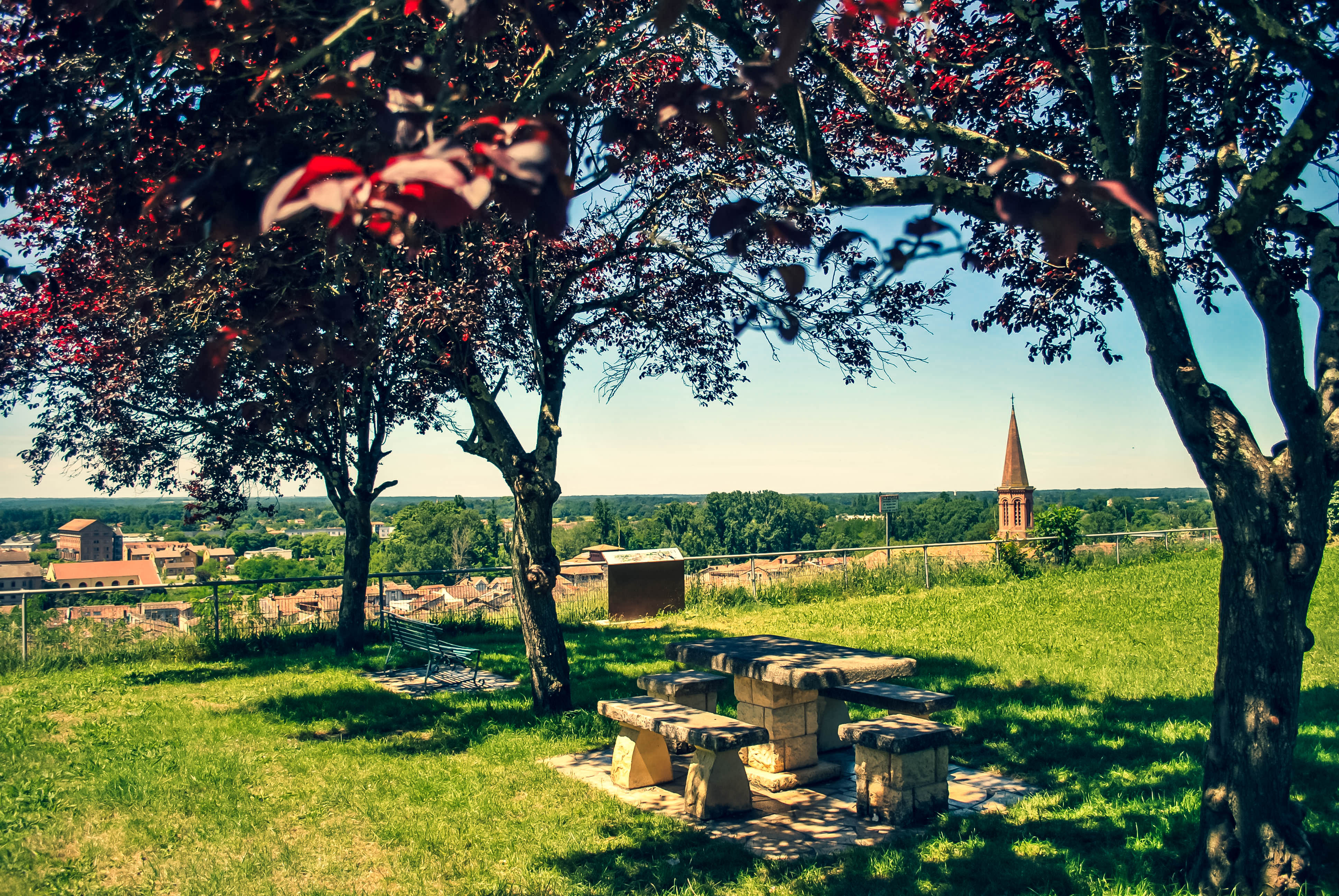 POINT DE VUE DU SQUARE PIERRE DE LA VOIE