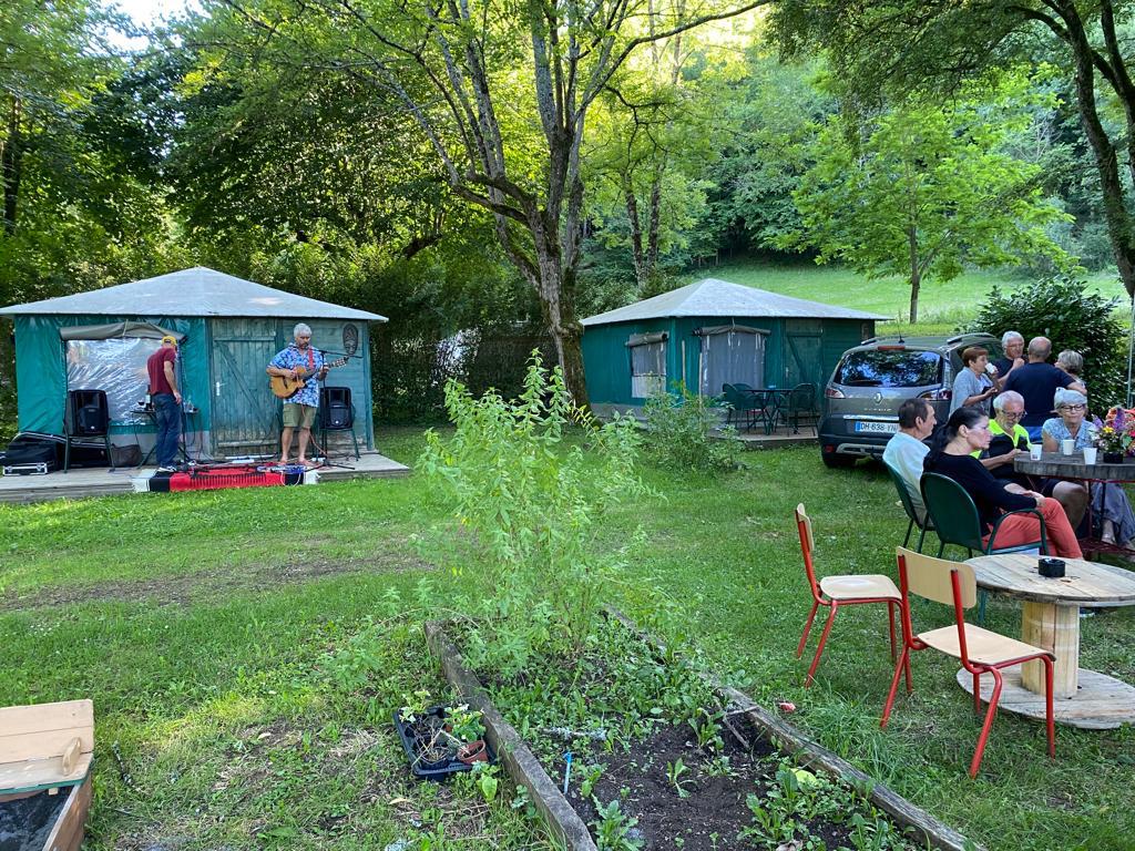 GUINGUETTE LA RIVIERE AUX PAPILLONS, Aspet - photo 4