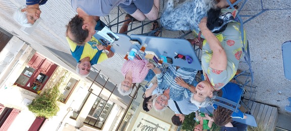 LET'S TALK IN ENGLISH