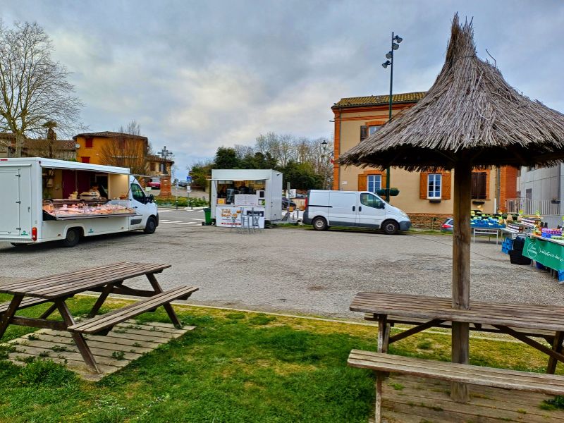 MARCHÉ DU CASTÉRA