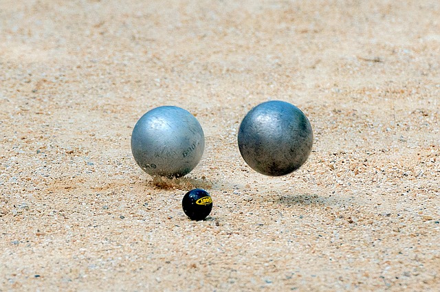 CONCOURS DE PÉTANQUE AU CHÂTEAU