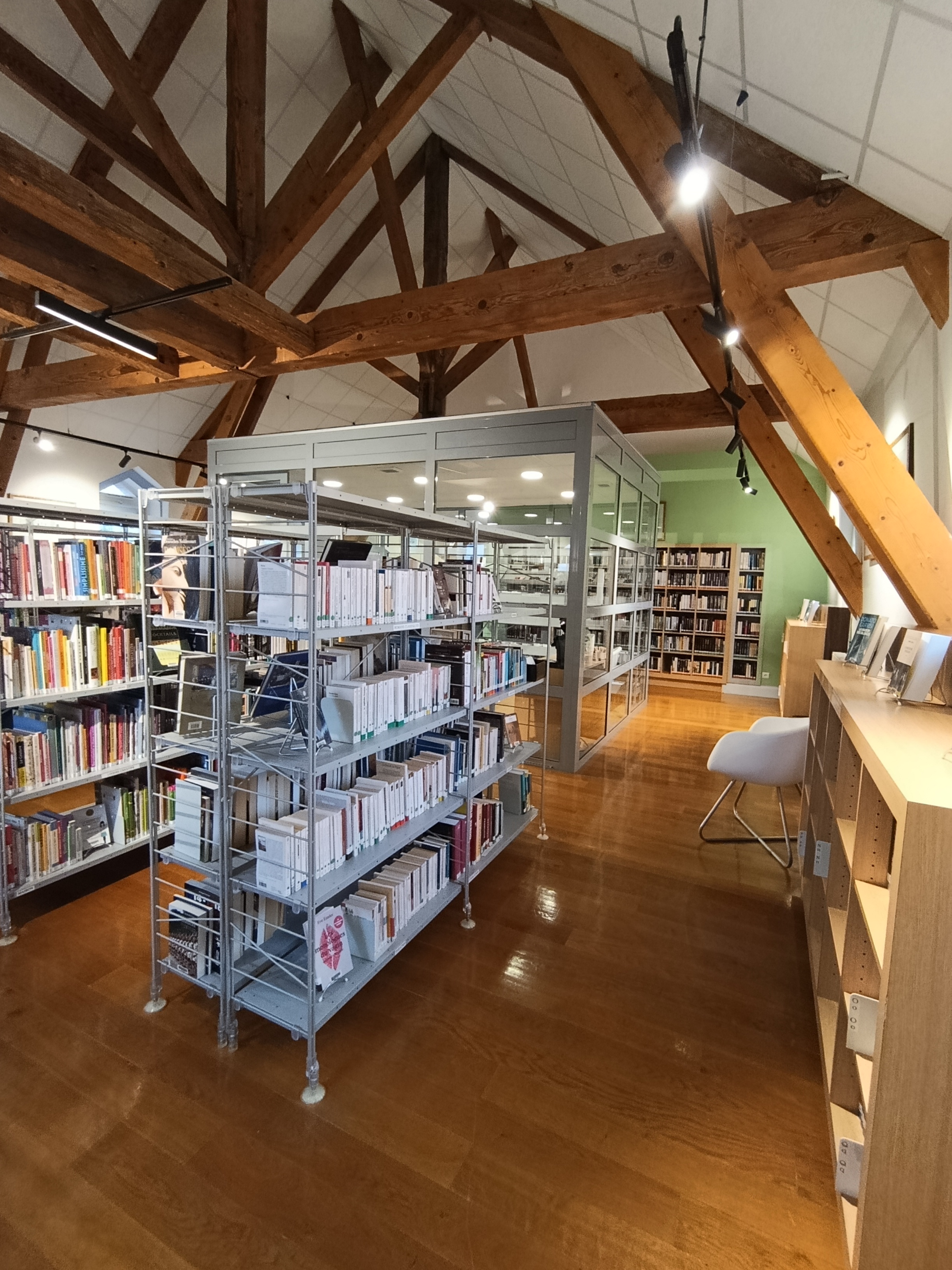 MEDIATHEQUE — photo 3