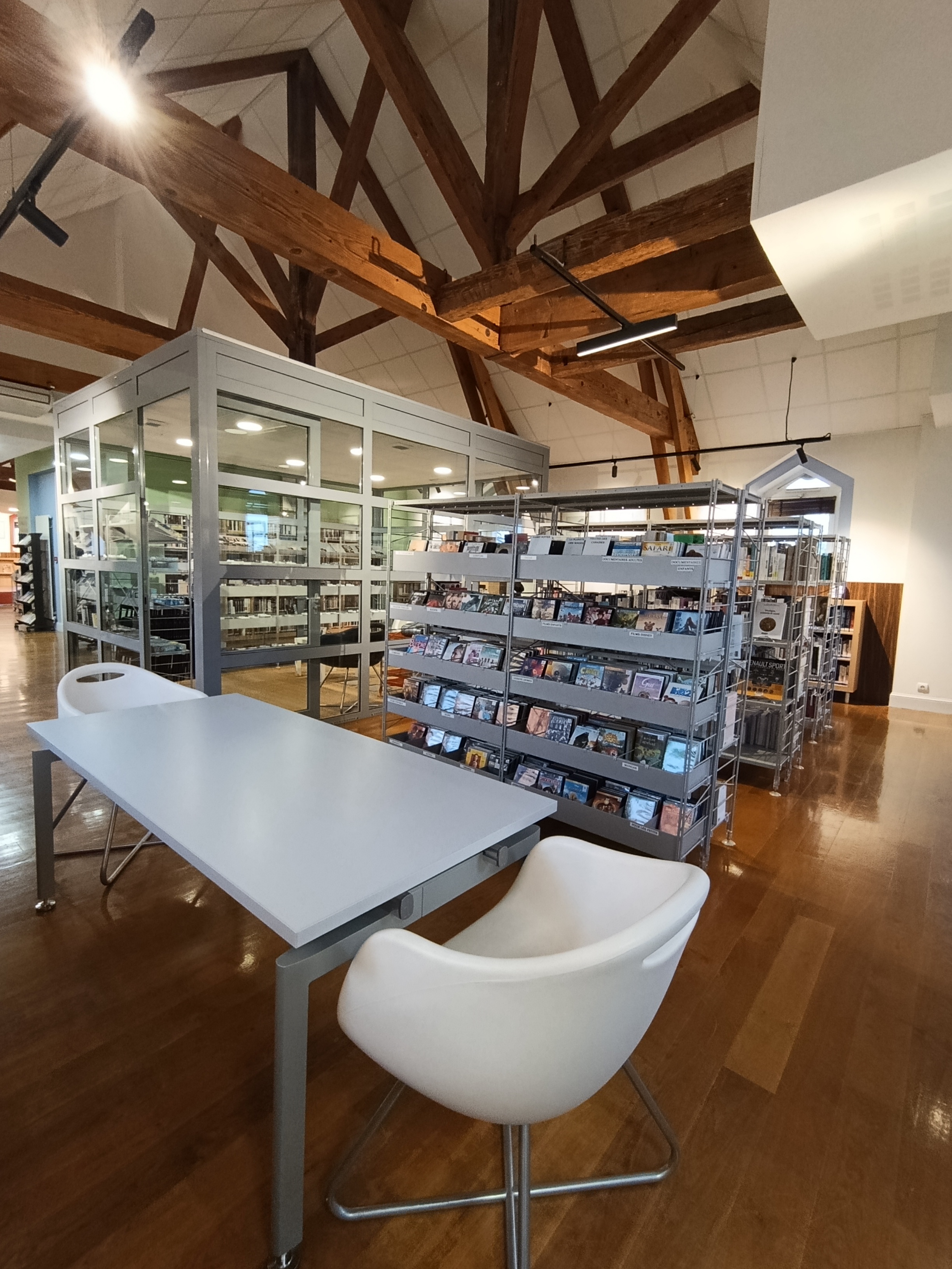 MEDIATHEQUE — photo 2