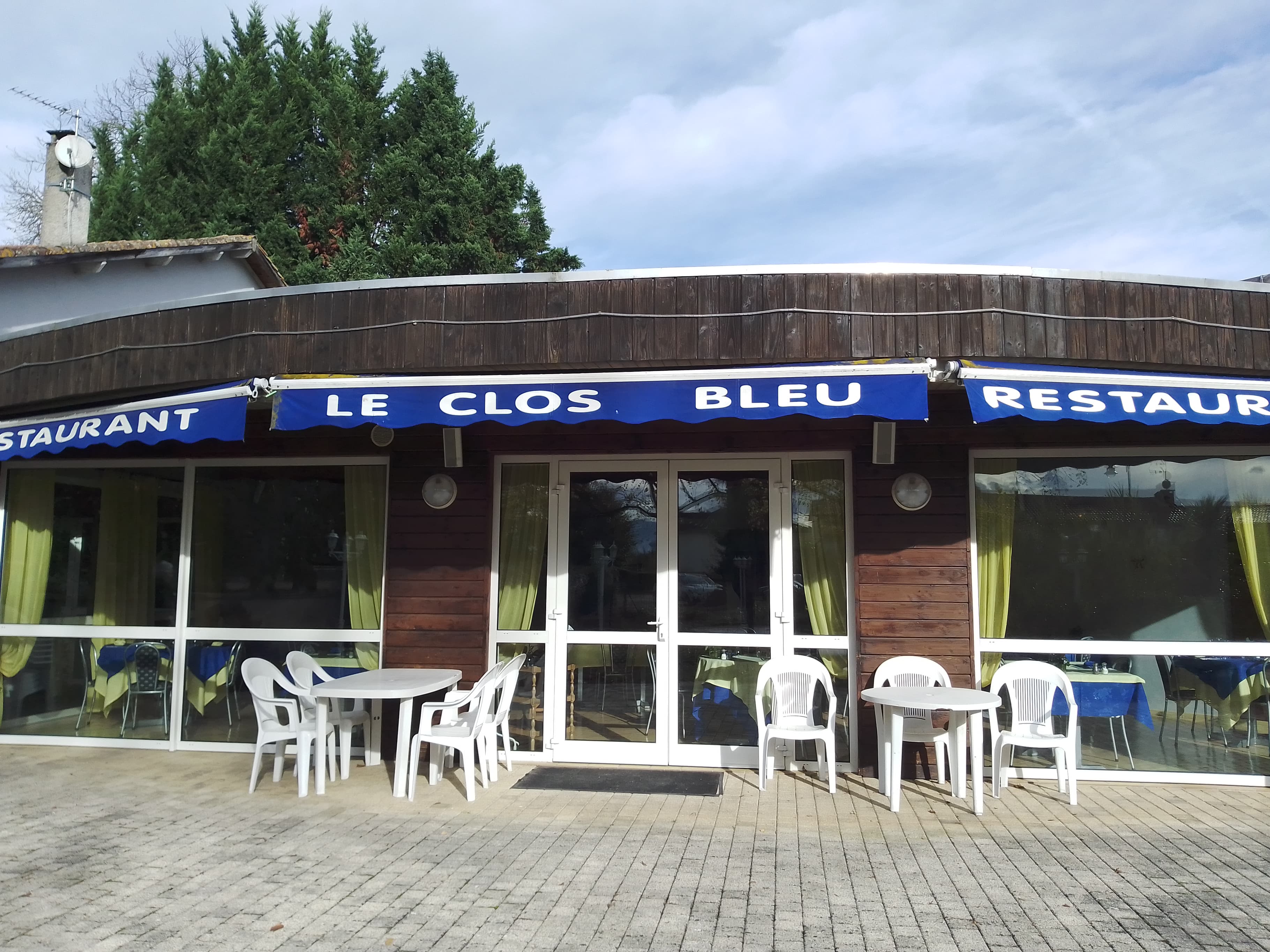 LE CLOS BLEU