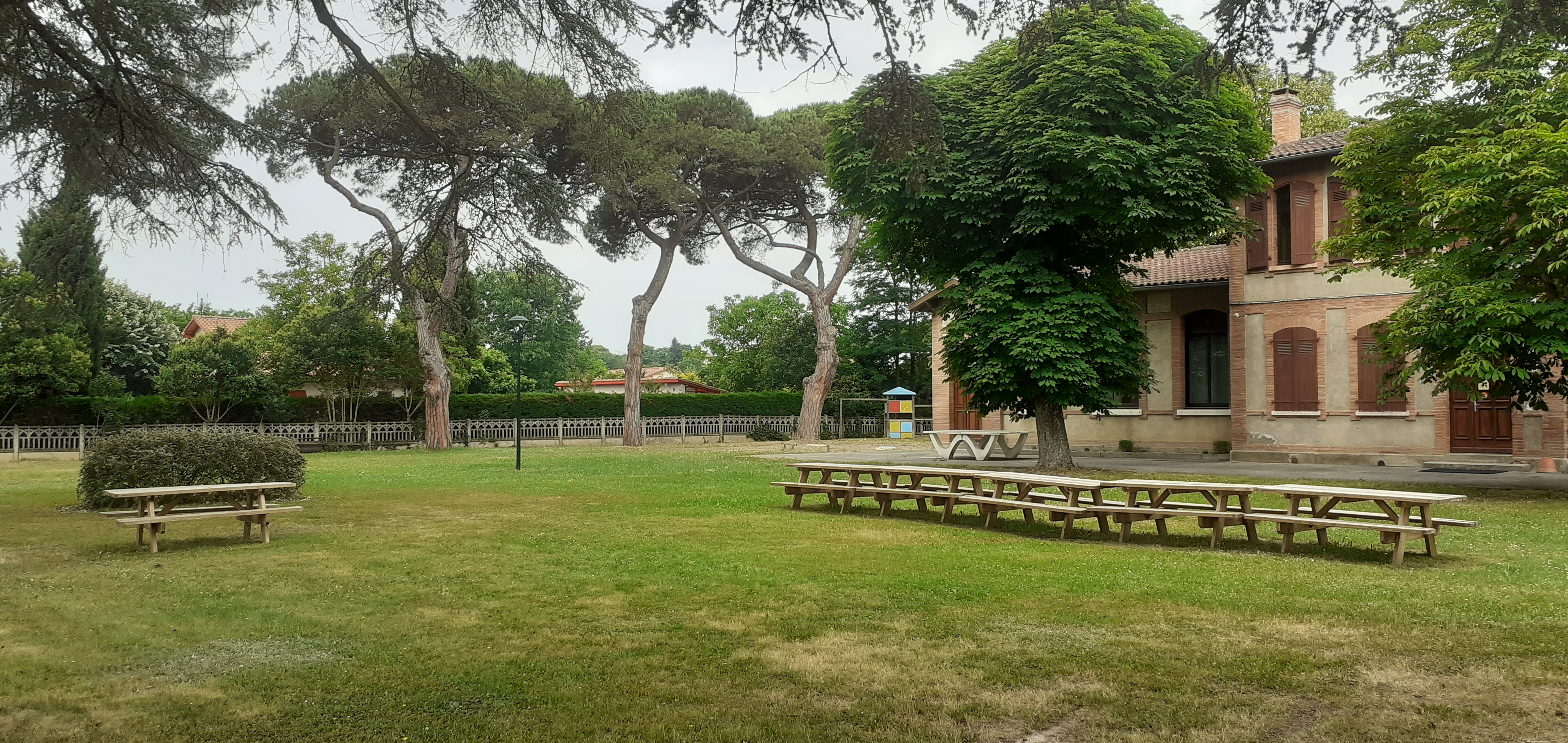 AIRE DE PIQUE-NIQUE DES ECOLES