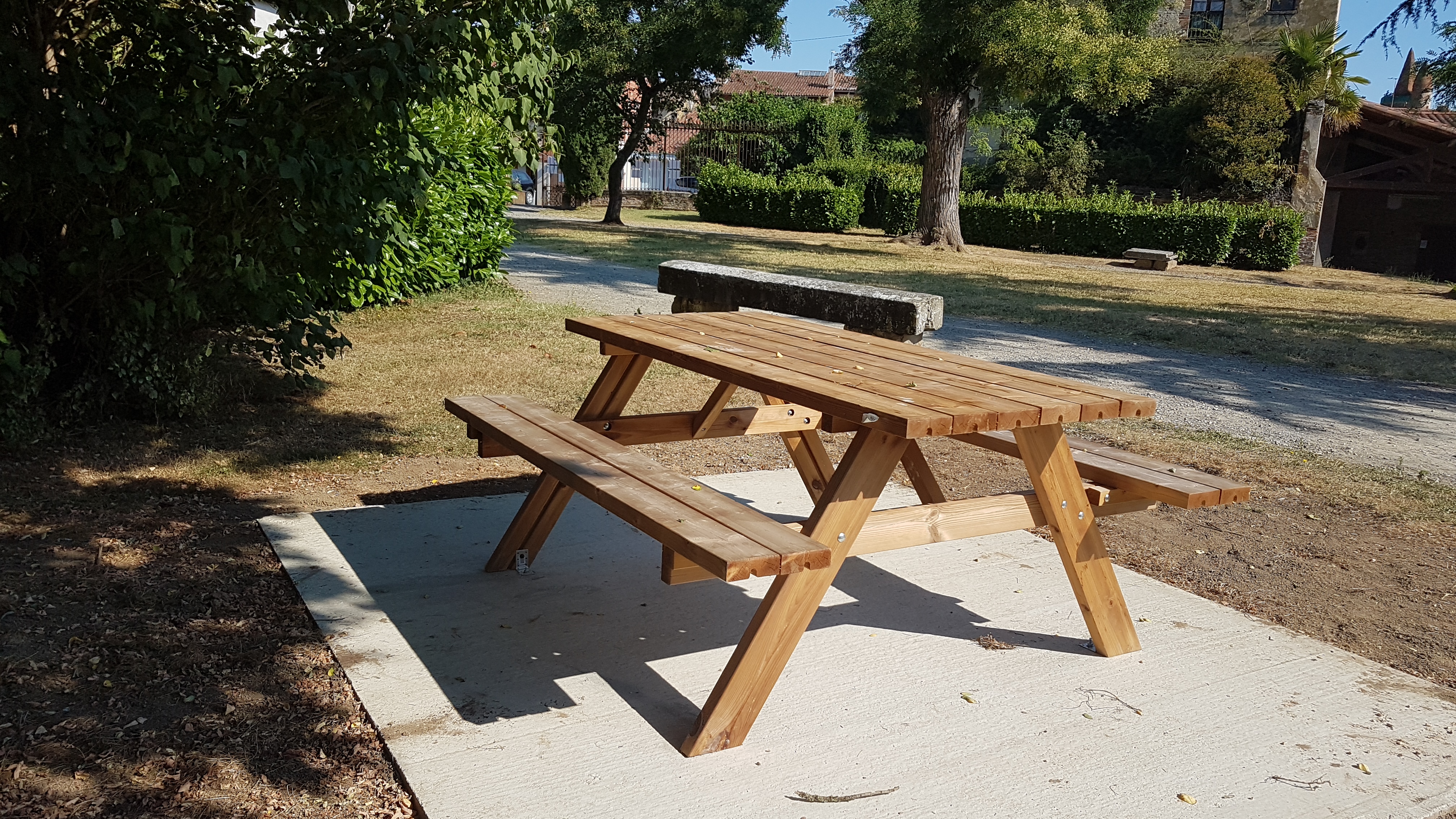 AIRE DE PIQUE-NIQUE PARC DES JACOBINS