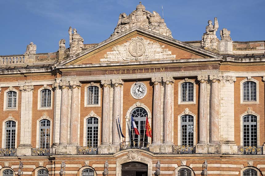 LE CAPITOLE TOULOUSE Historical Sites And Monuments