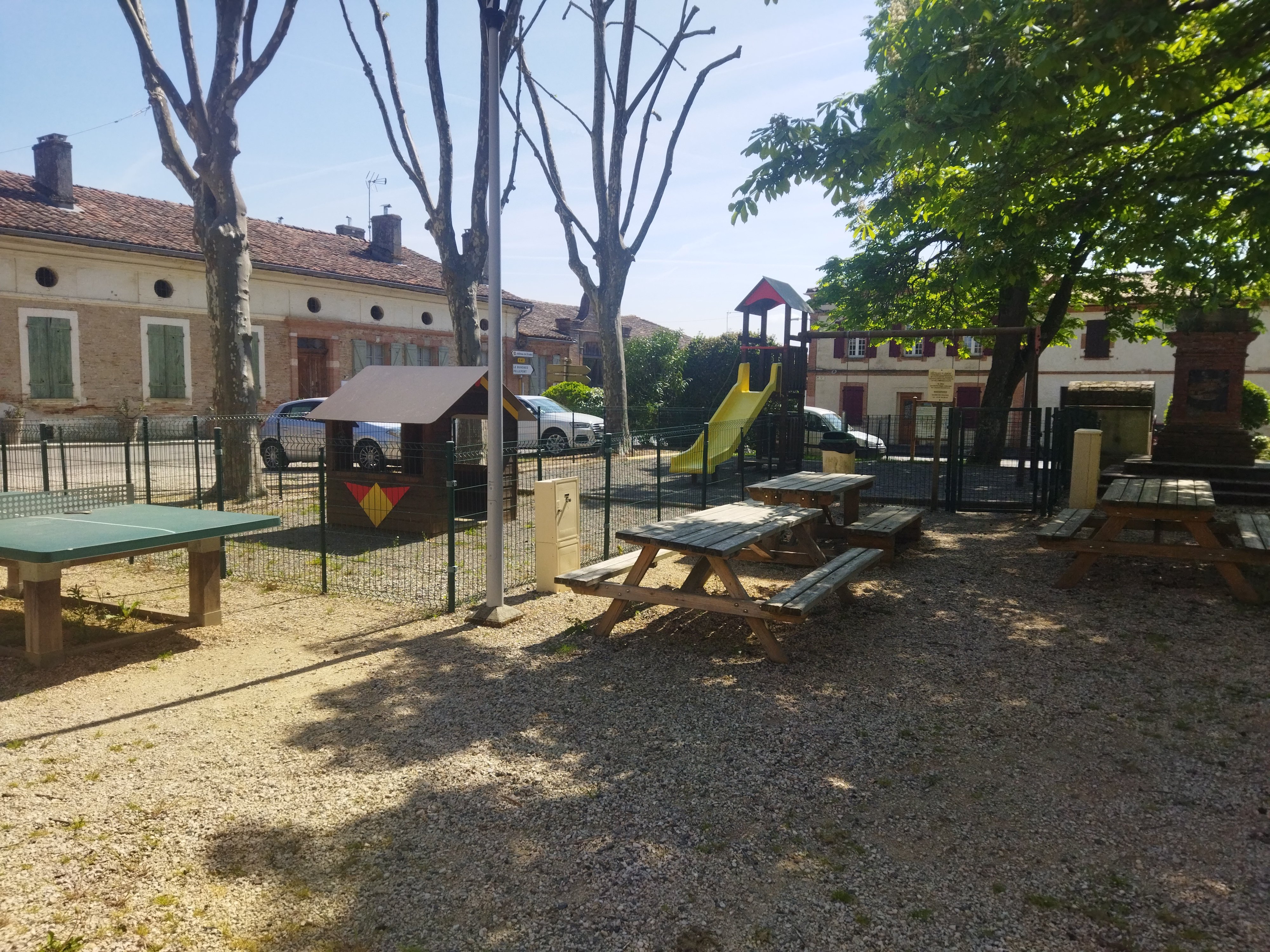 AIRE AU CENTRE DU VILLAGE, Drudas - photo 7