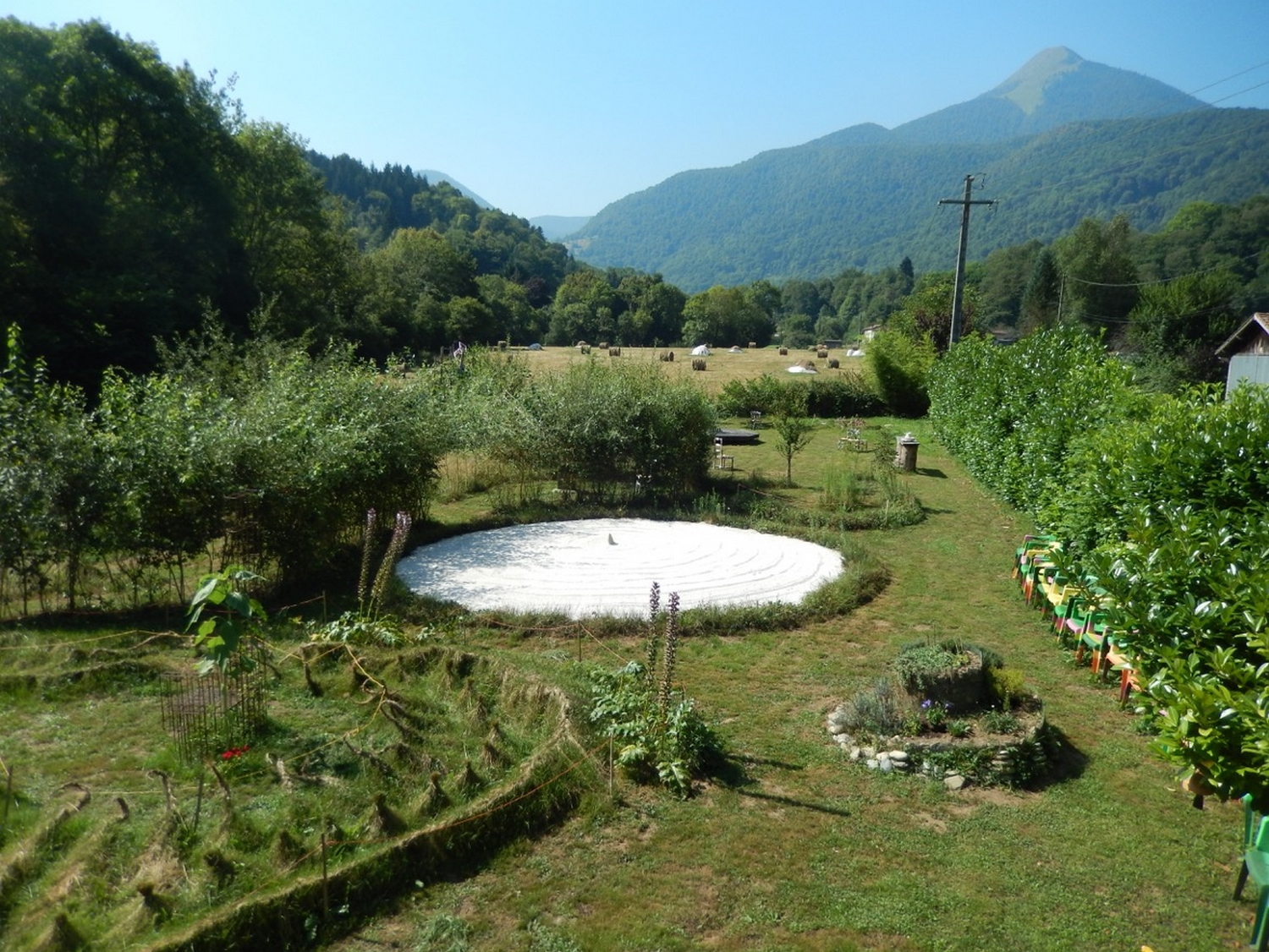 SALLE CREAGIRE & "JARDIN HABITÉ A CREAGIRE", Sengouagnet - photo 2