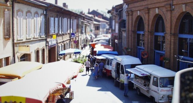 MARCHE DE BAZIEGE