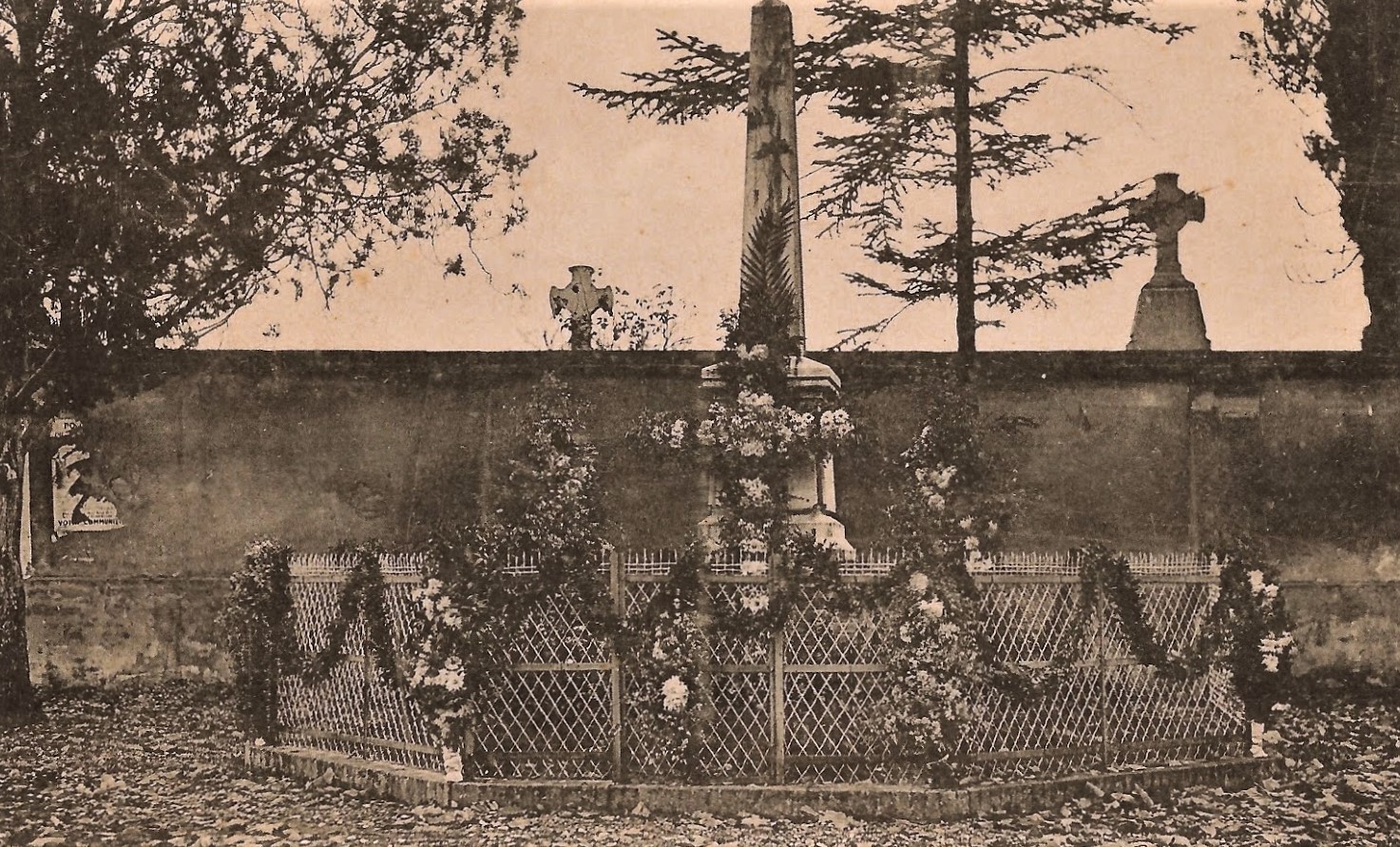 LE MONUMENT AU MORT, Paulhac