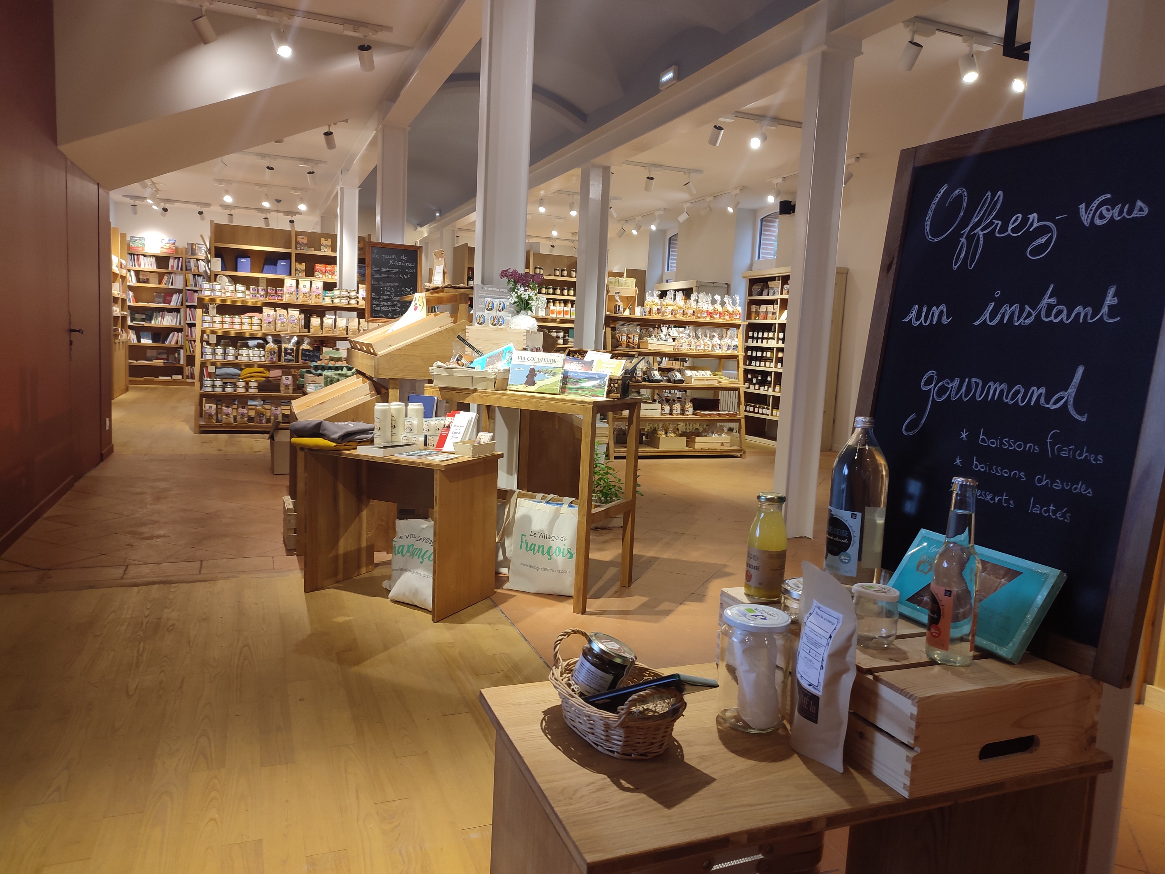 CAFÉ-BOUTIQUE DU VILLAGE DE FRANÇOIS - ABBAYE DU DÉSERT — photo 3