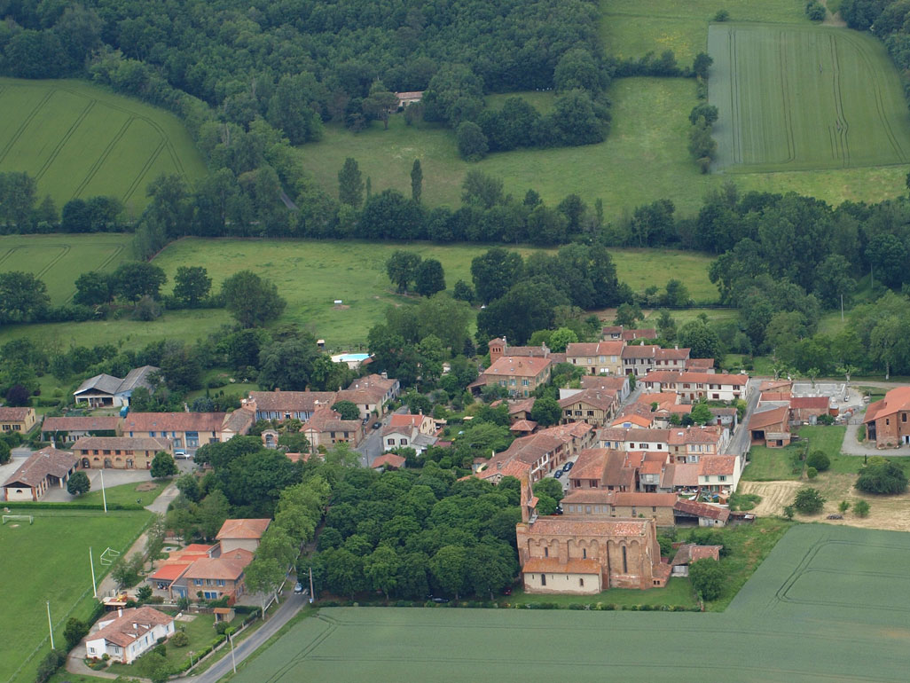 EGLISE FORTIFIEE XIIIE