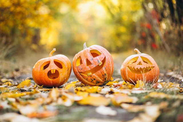 HALLOWEEN.