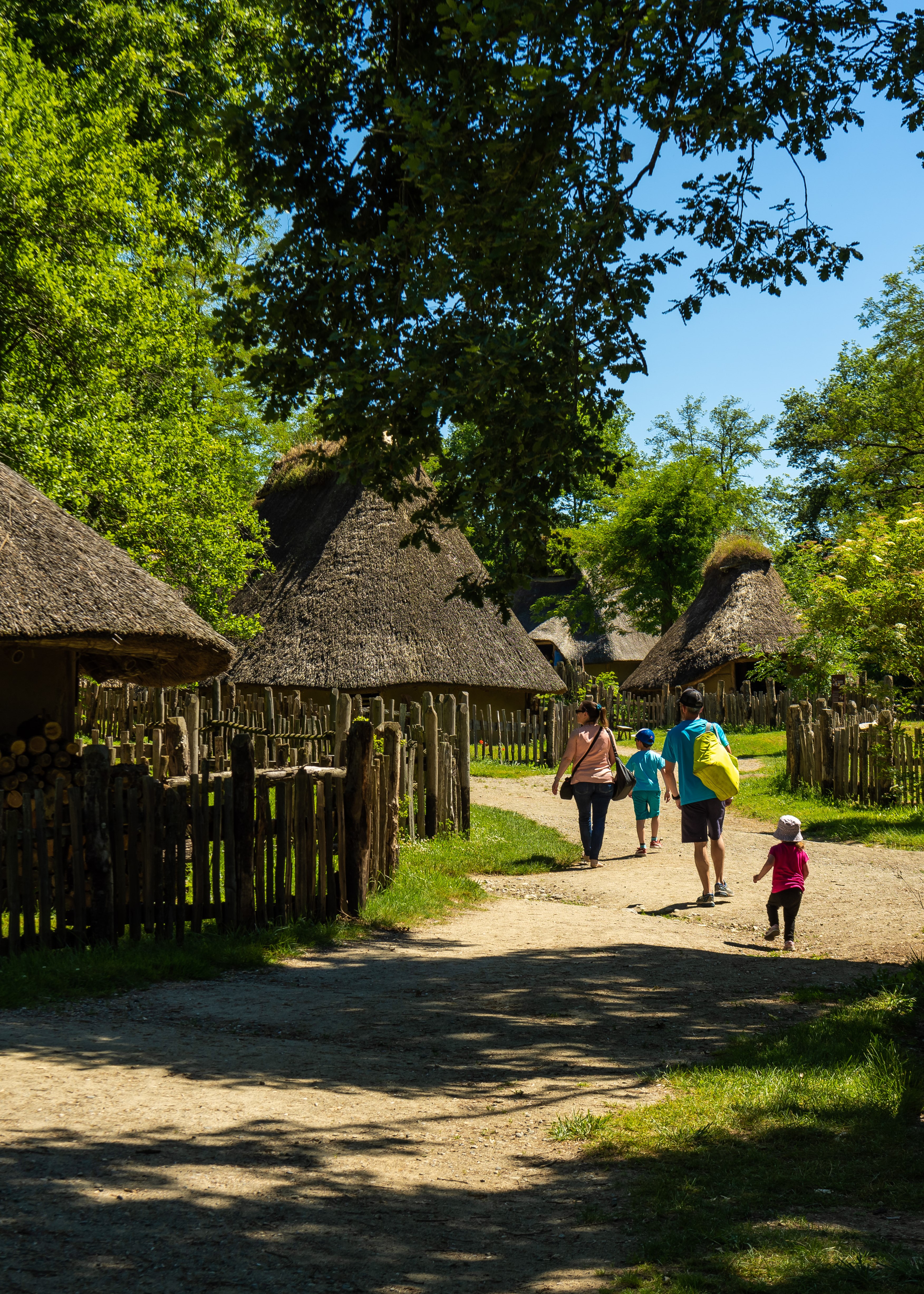 LE VILLAGE GAULOIS - L'ARCHEOSITE