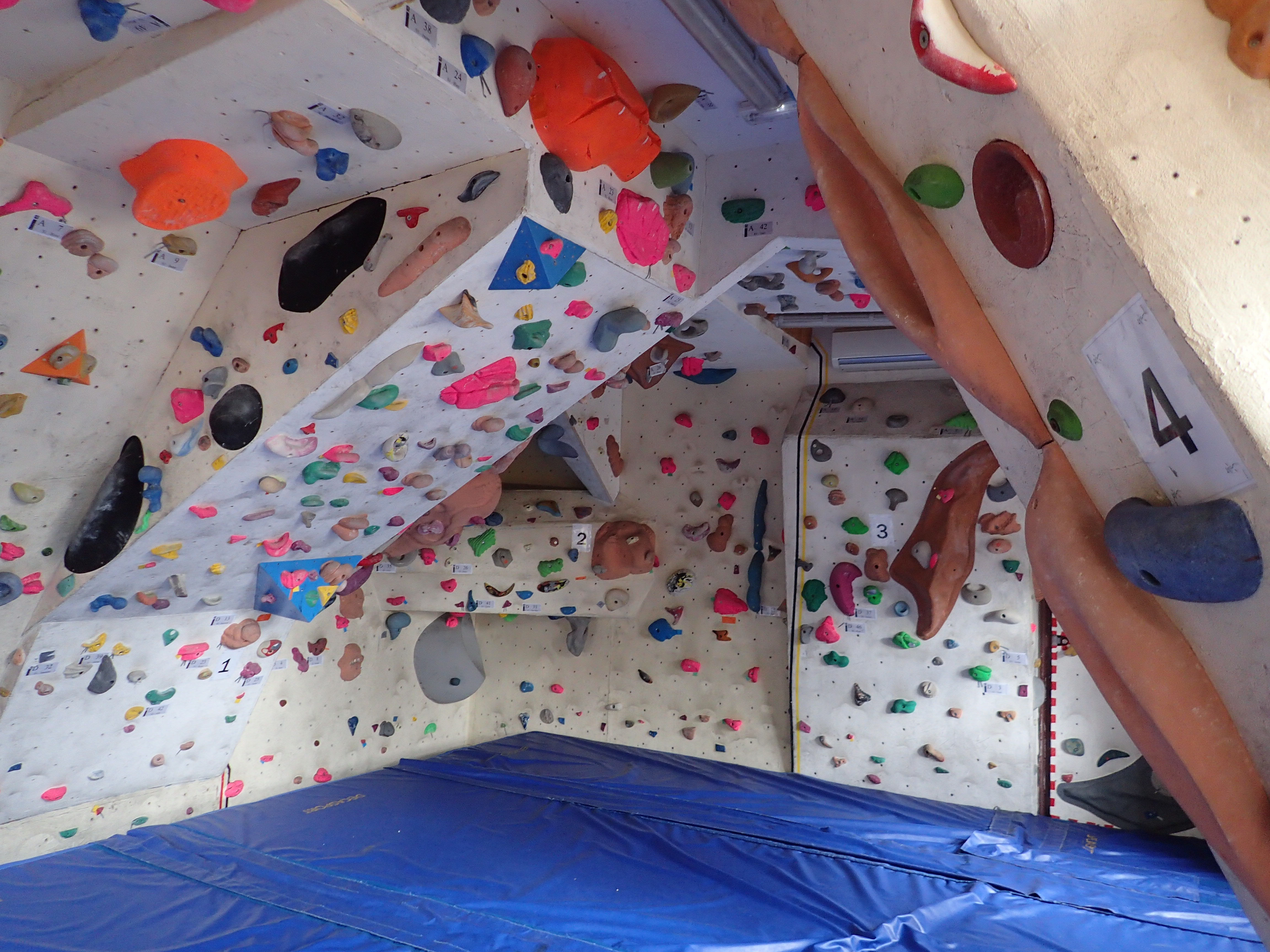 SALLE D'ESCALADE - ENTRE TERRE ET CIEL