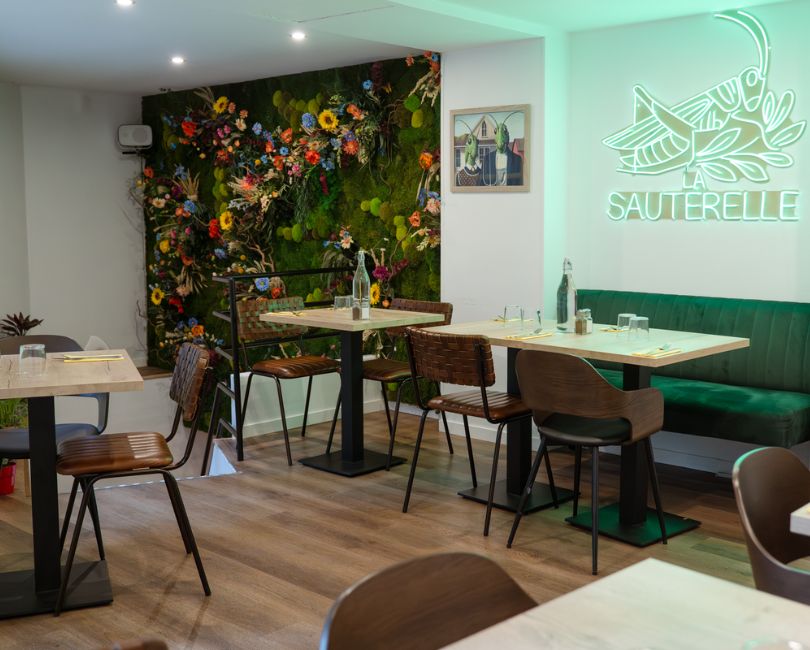 LA SAUTERELLE