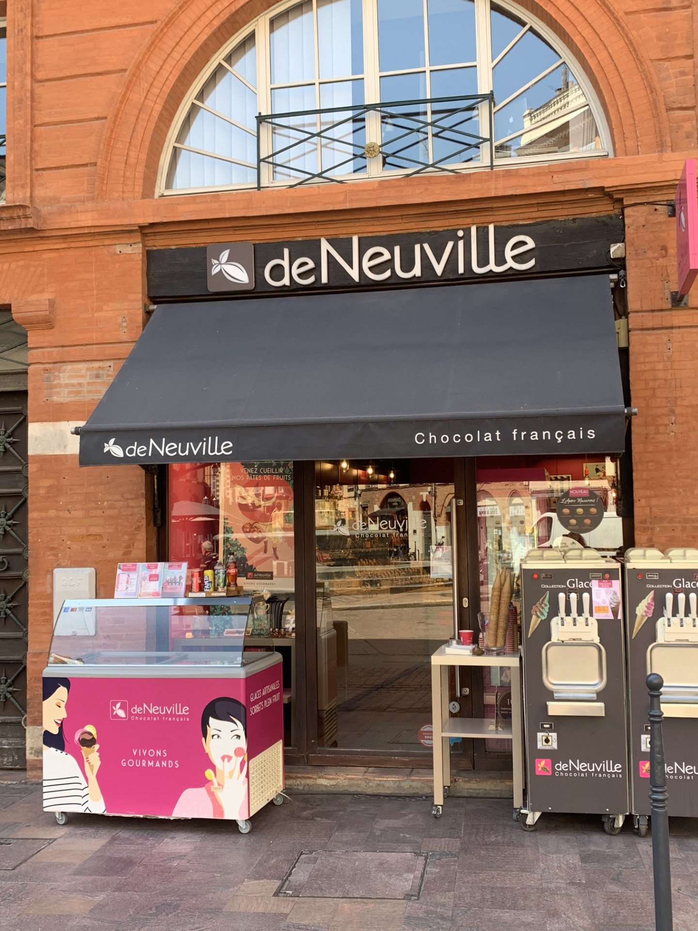 CHOCOLAT DE NEUVILLE ESQUIROL — photo 3
