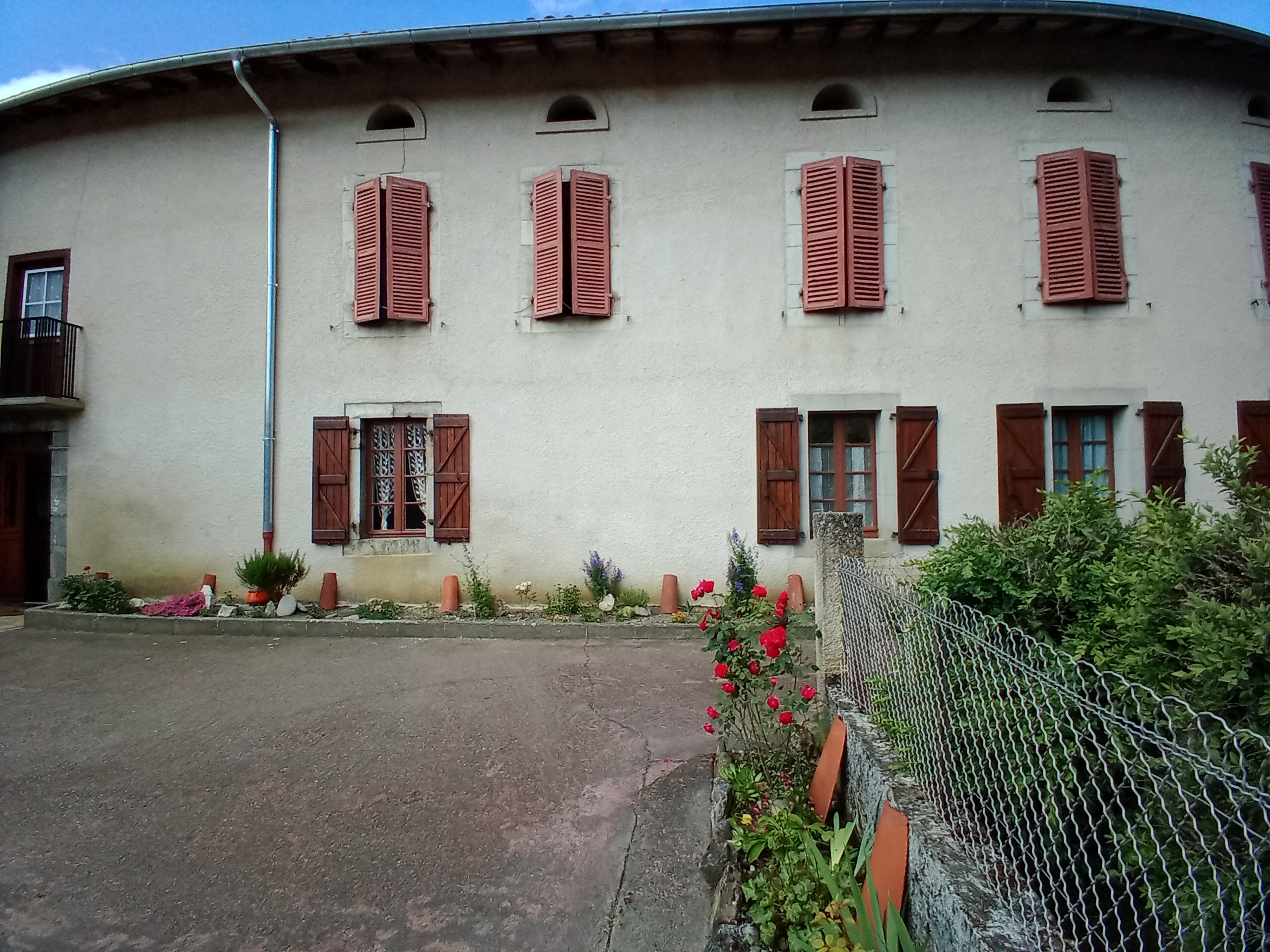 AU GRAND CEDRE