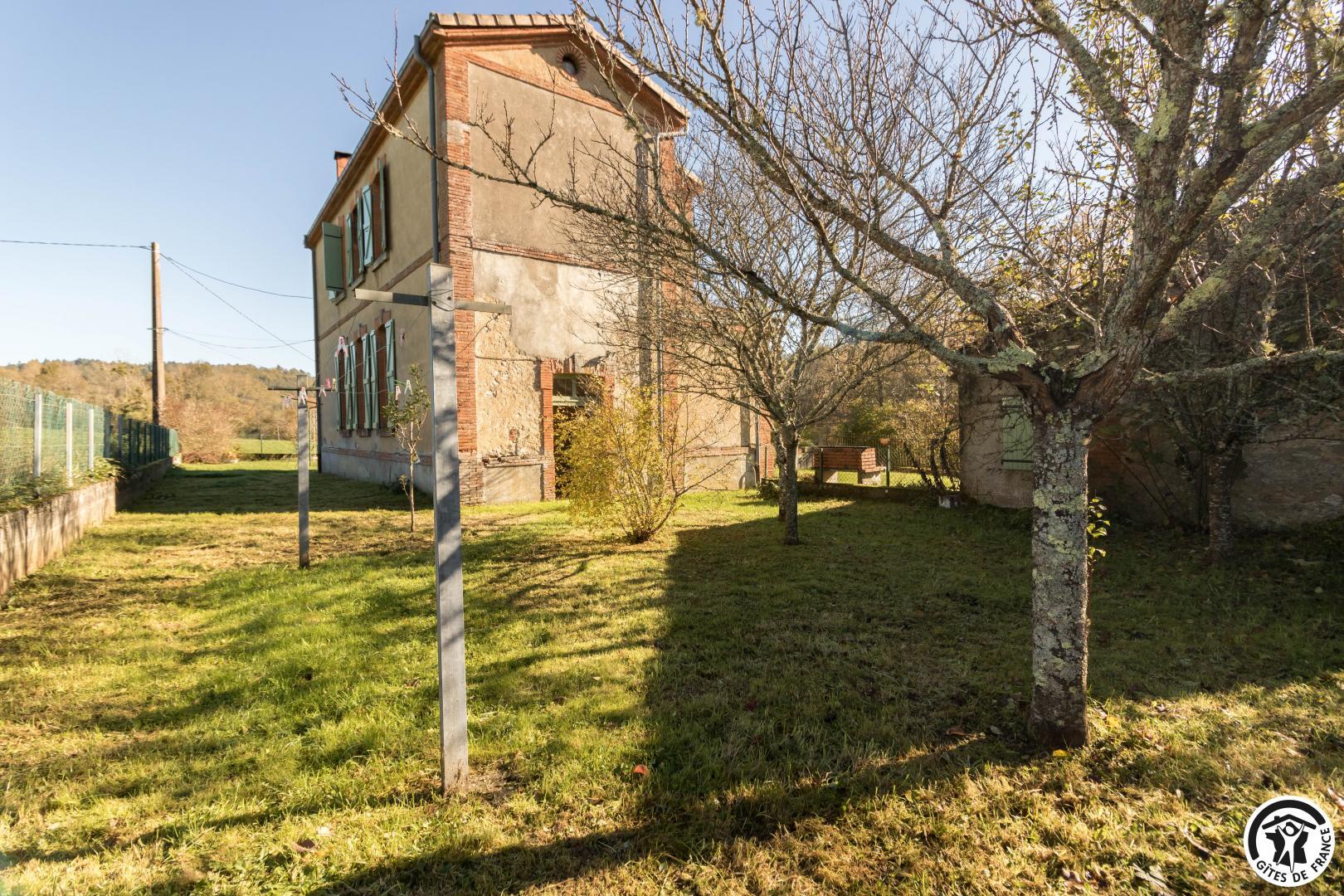 ANCIENNE ECOLE, Montbrun-Bocage - photo 92