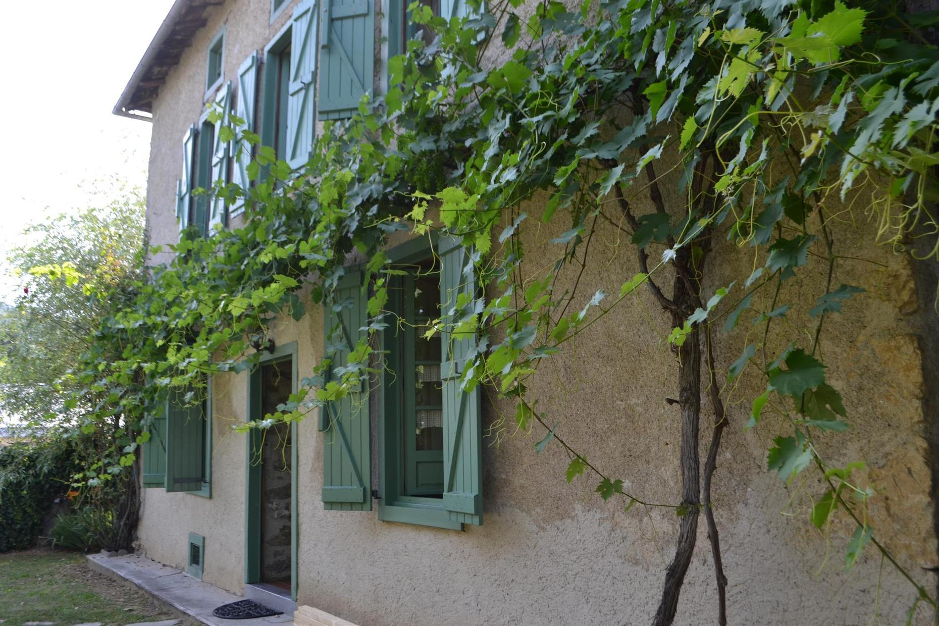 CHEZ PAILHAS