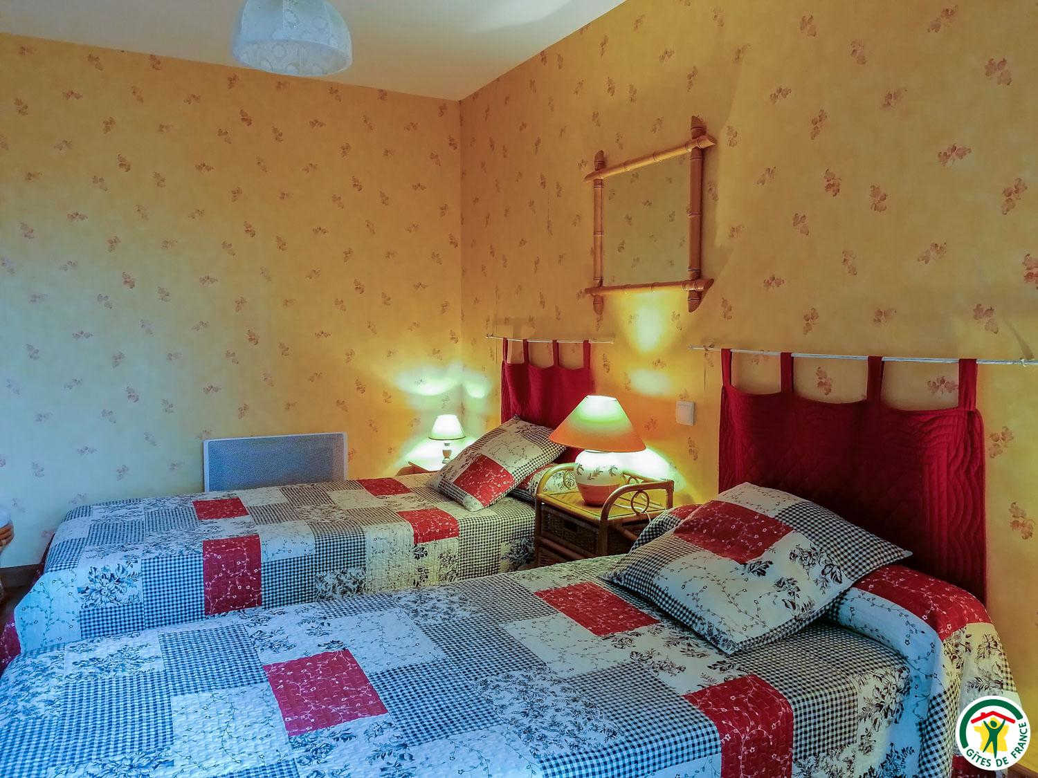 AU VILLAGE - photo 3