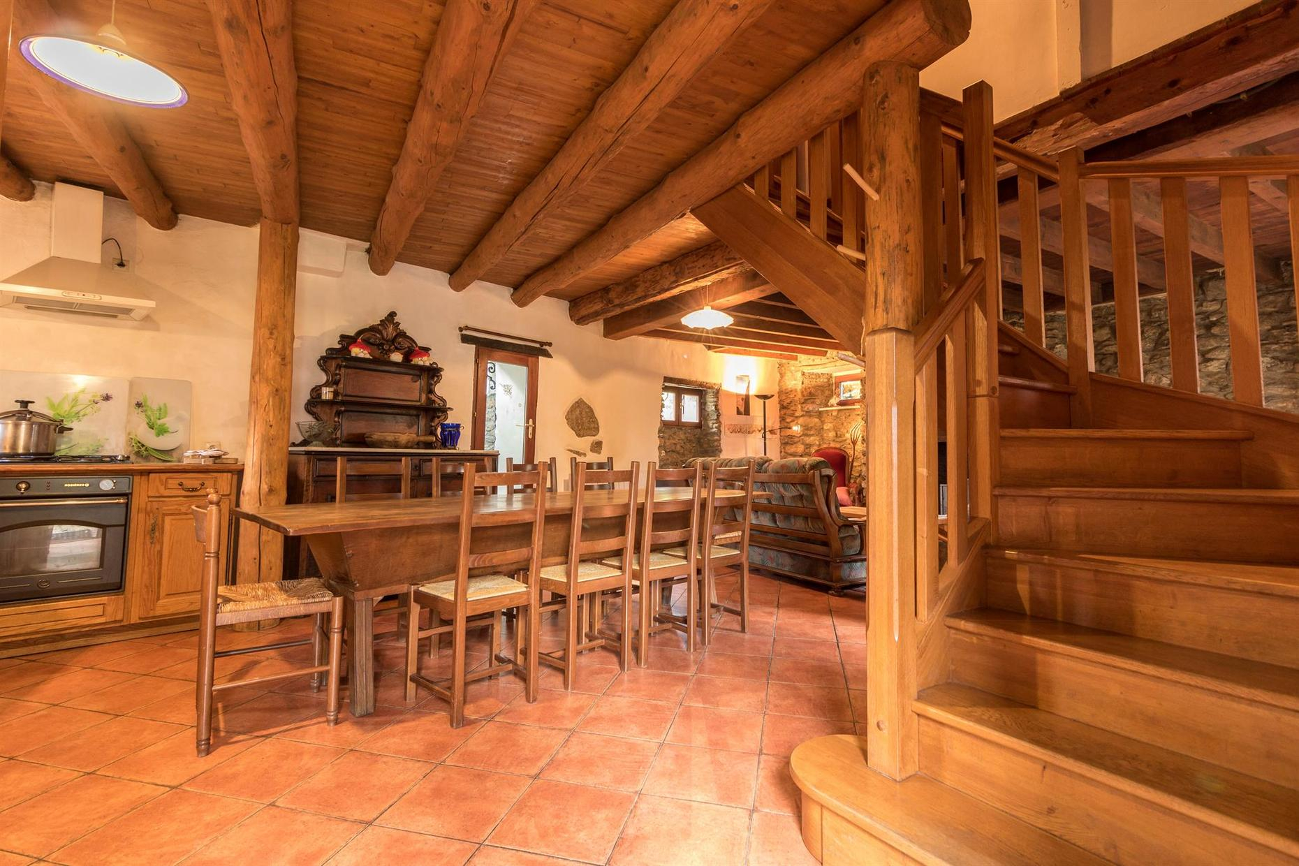 PRÈS DE L'EGLISE - photo 2