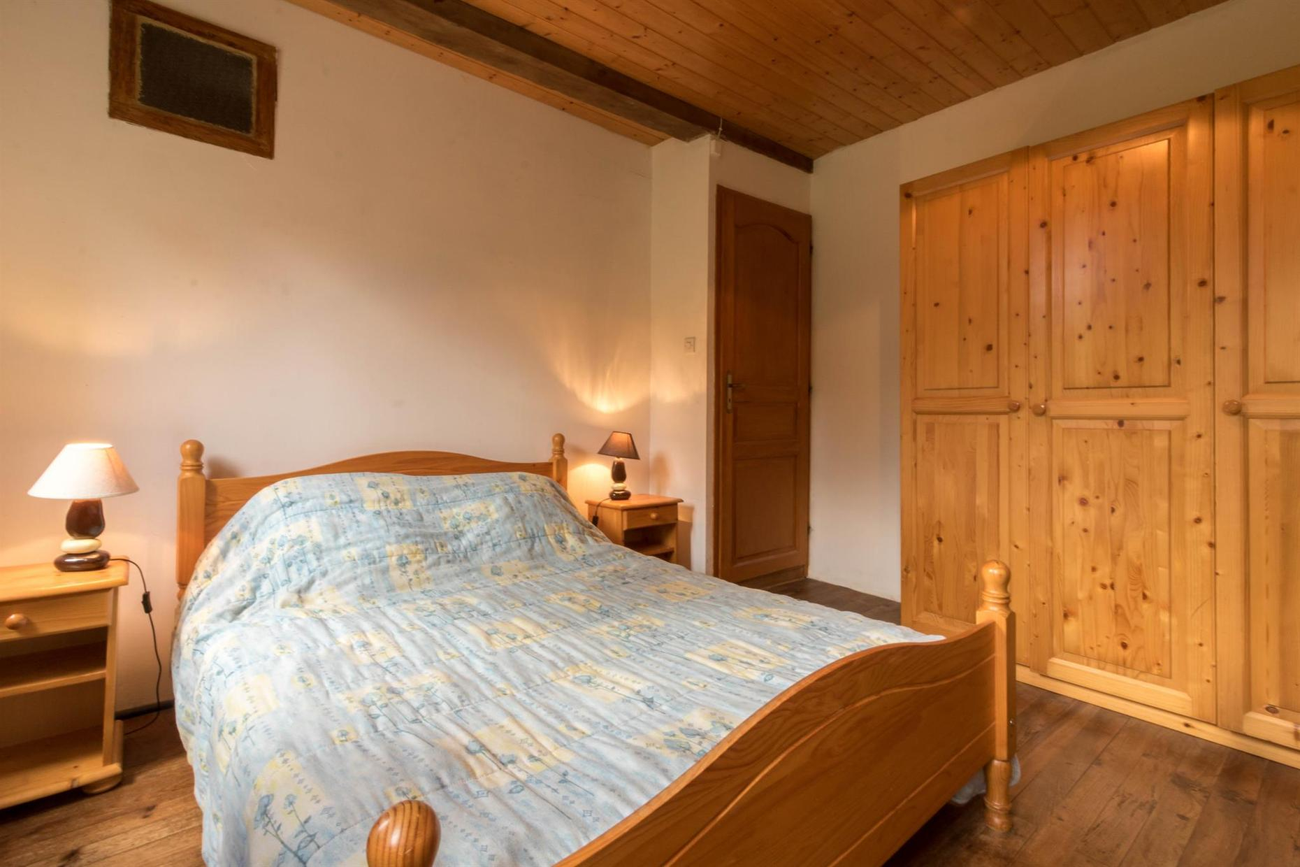 PRÈS DE L'EGLISE - photo 4