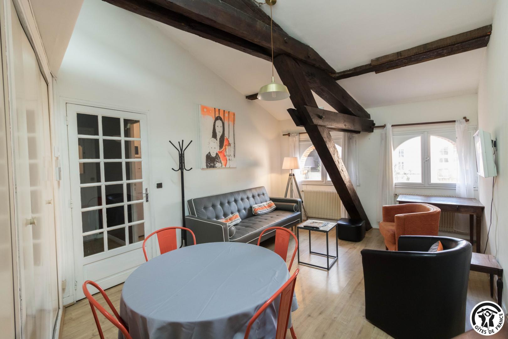 CÔTÉ COUR TOULOUSE MARVEJOL