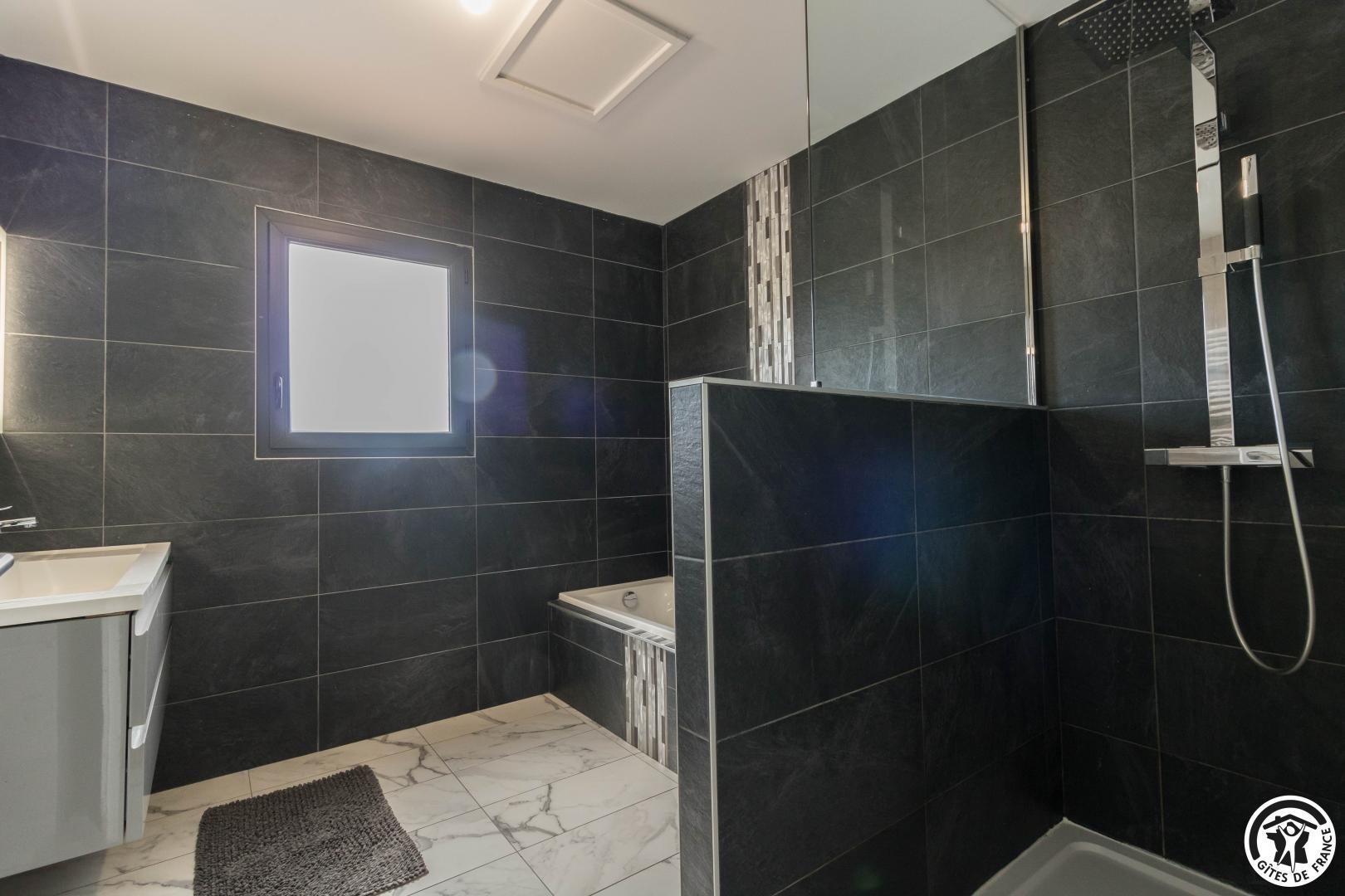 LA VILLA - PISCINE ET JACUZZI, Merville - photo 176