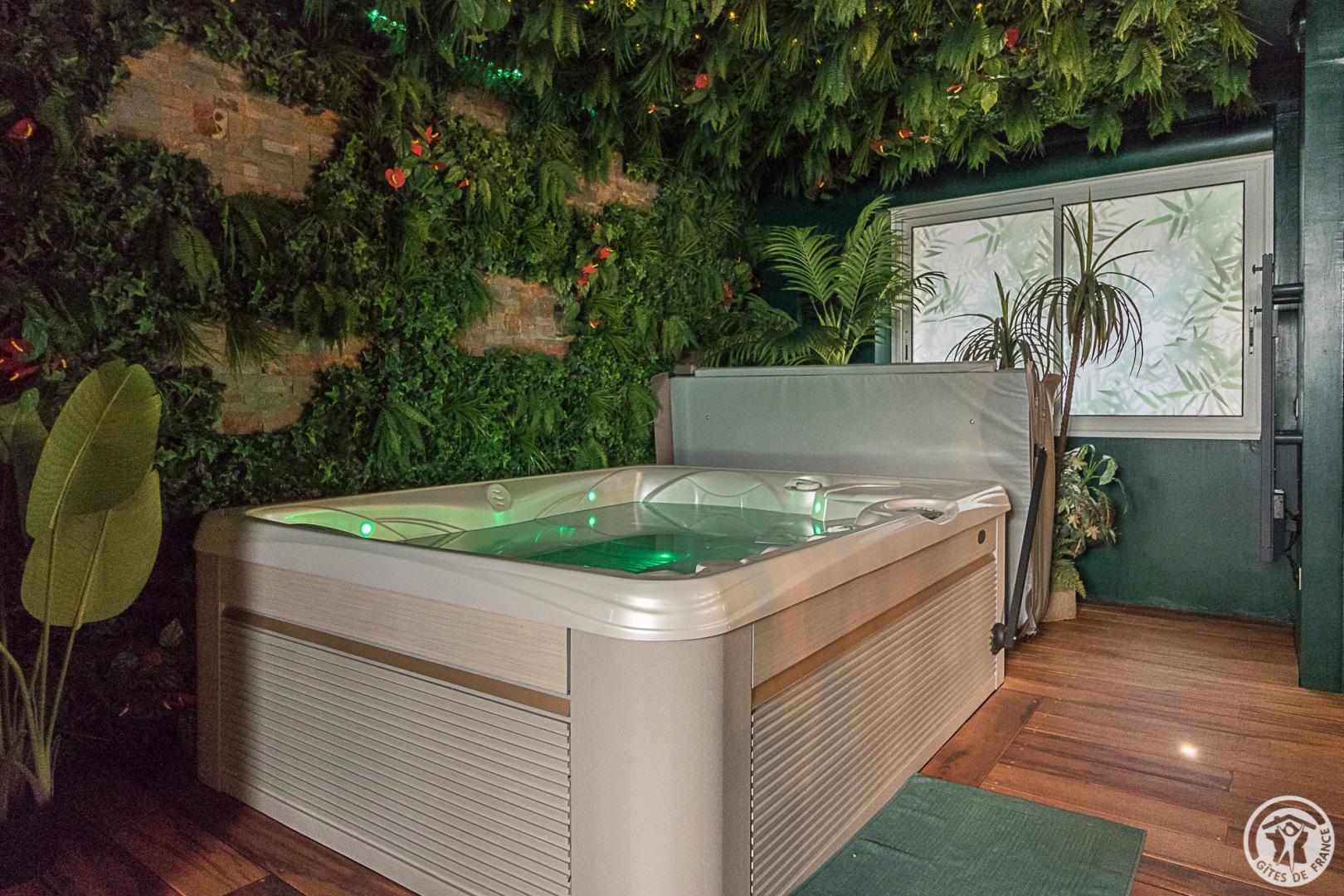 JUNGLE LOVE ROOM, Toulouse - photo 159