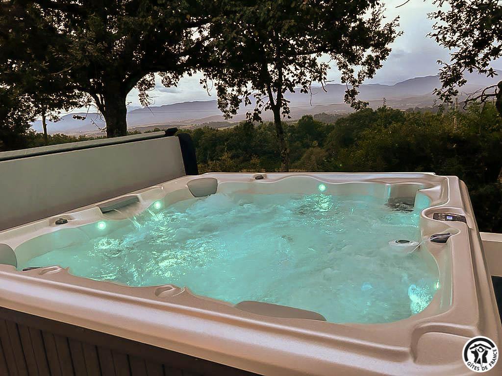 CHEZ HUBELISE