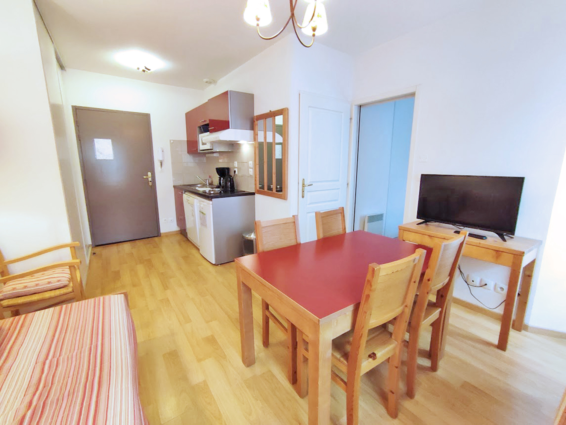 Val De Jade - Appartement T2 Oo