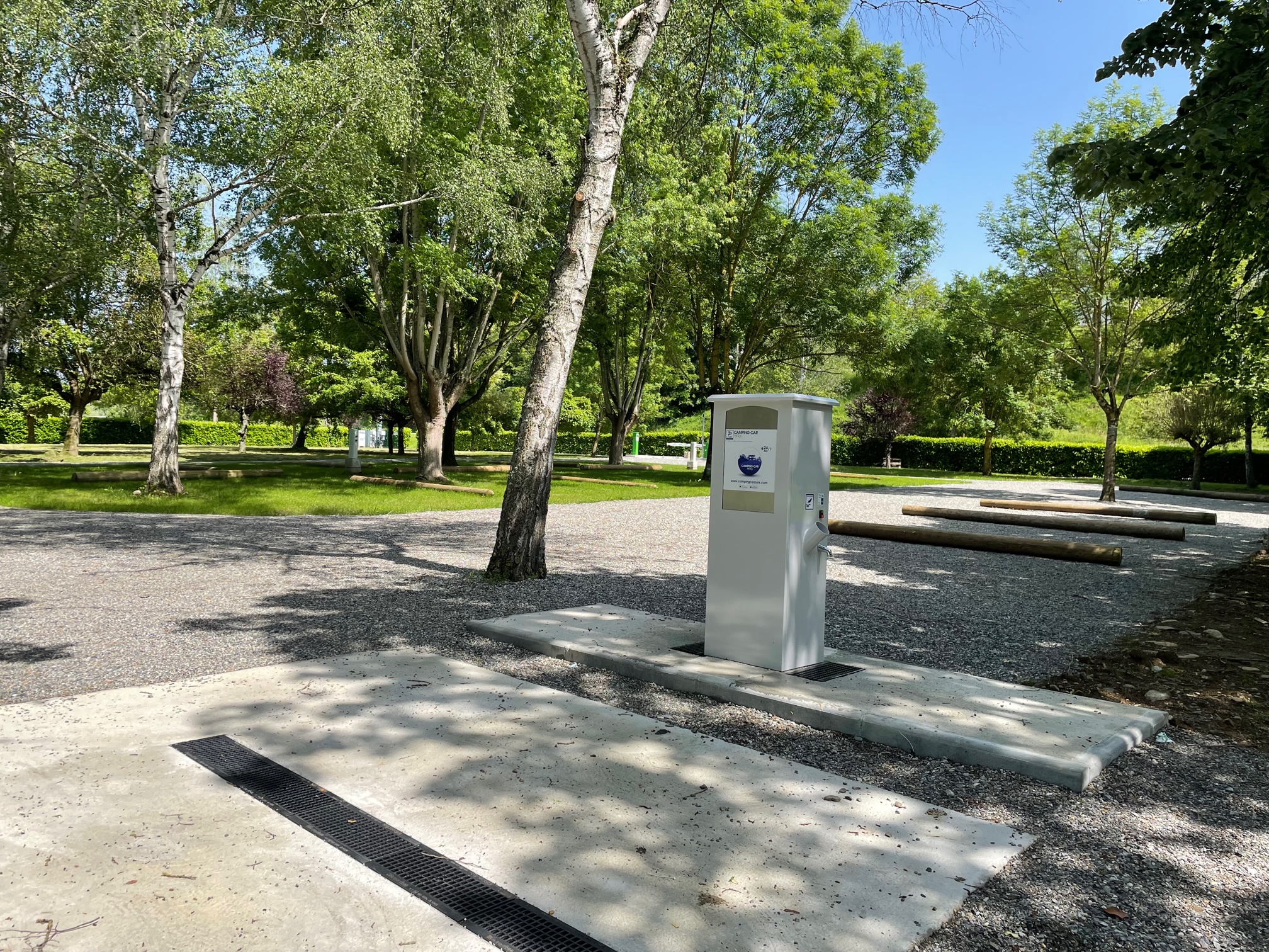 AIRE DE STATIONNEMENT