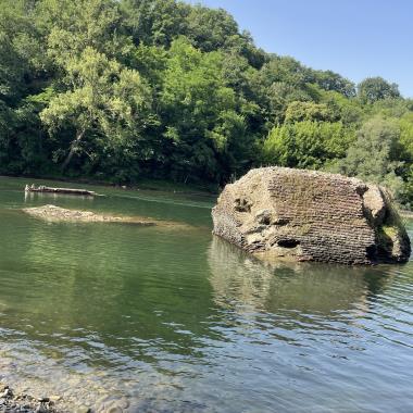 BALADE DES ABRIS AU FIL DE L'EAU