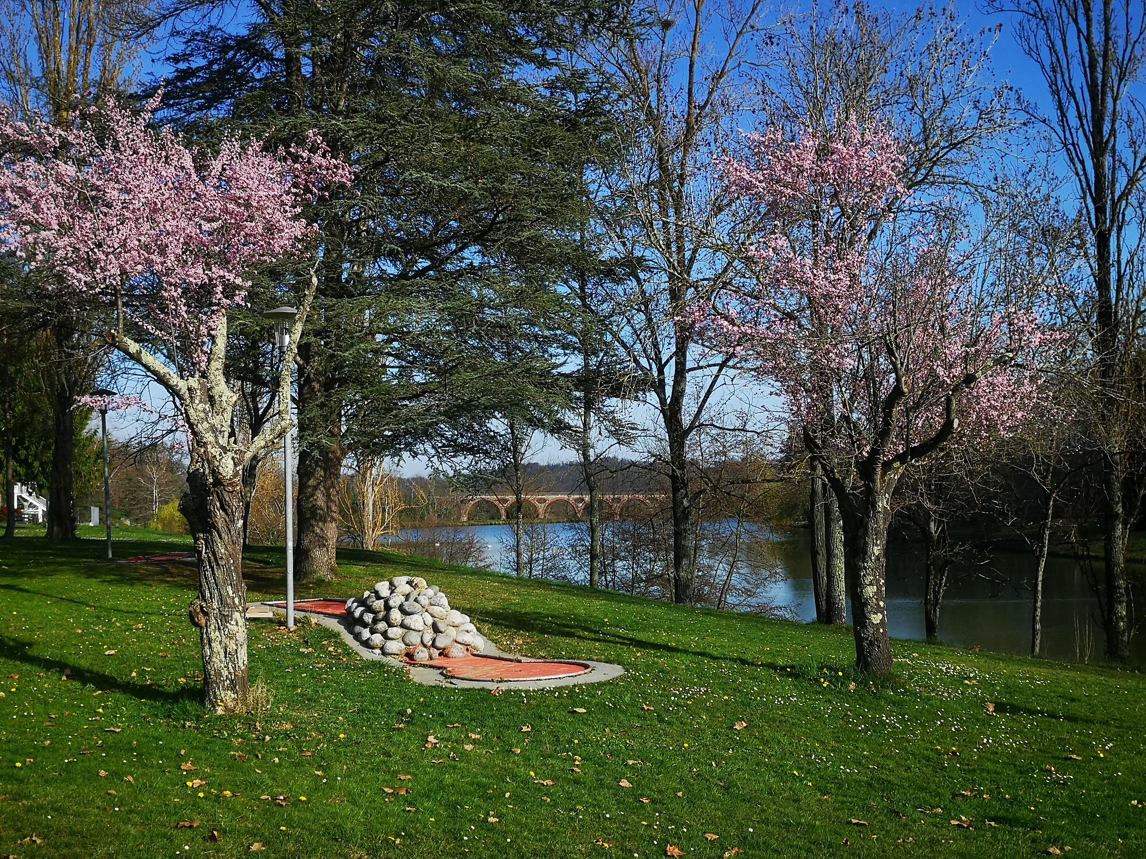 CAMPING MUNICIPAL DU LAC