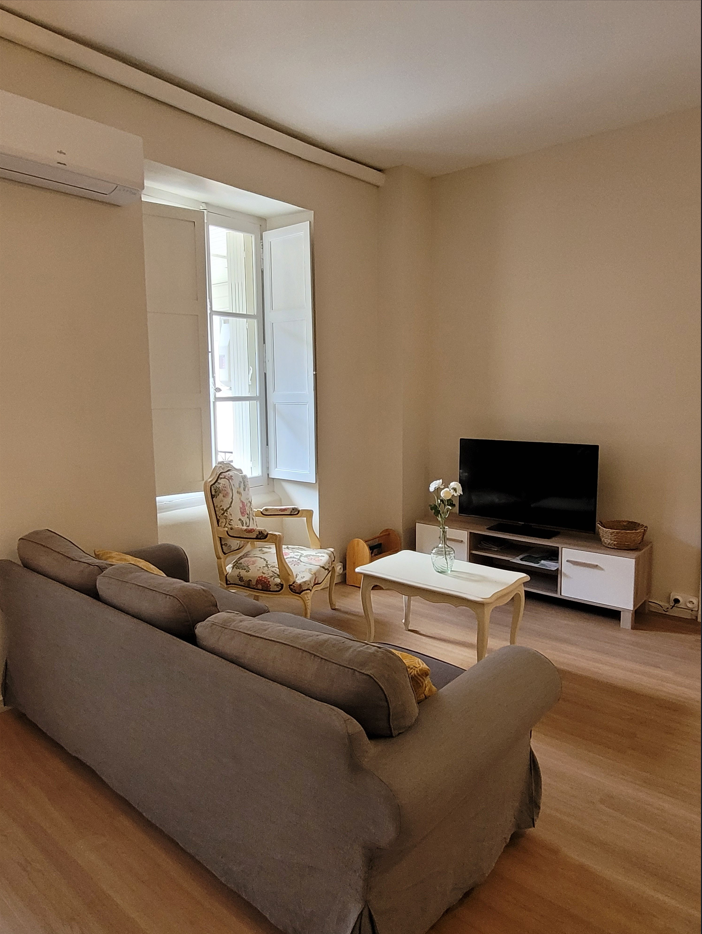 APPARTEMENT LA BELLE SAISON - GENTIANE - LUCHON CENTRE GRAND T3/4