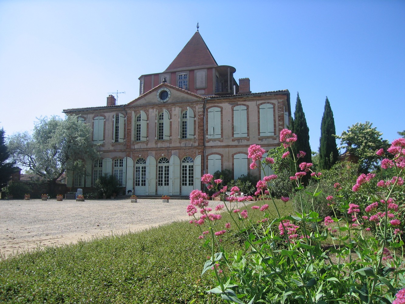 VISITE DU PARC DU CHÂTEAU DE LARRA