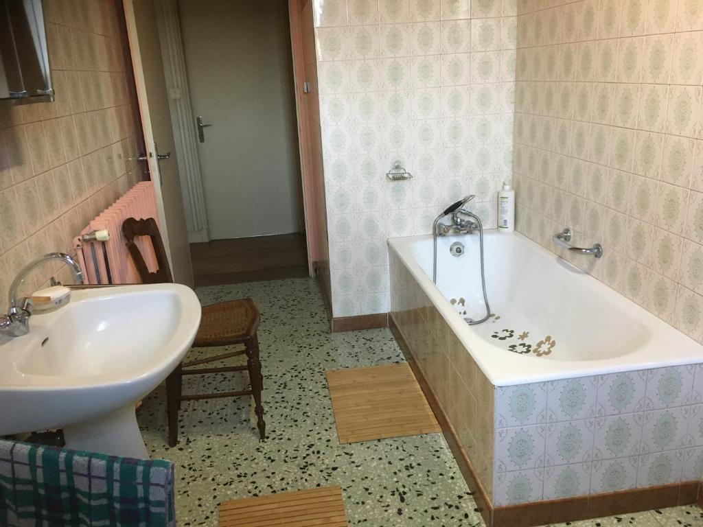 CHEZ CHRISTIAN - photo 3