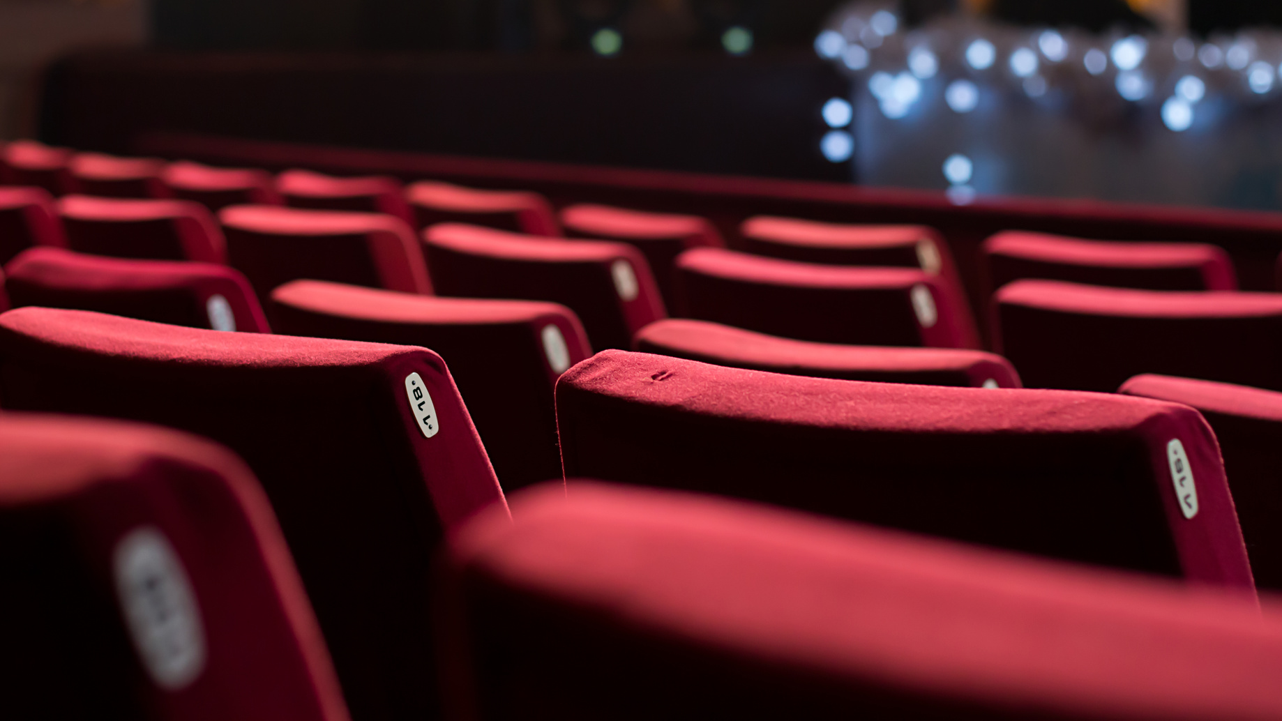 Fotolia_75228084_M_Cinema