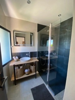 GU & TA, Saint-André