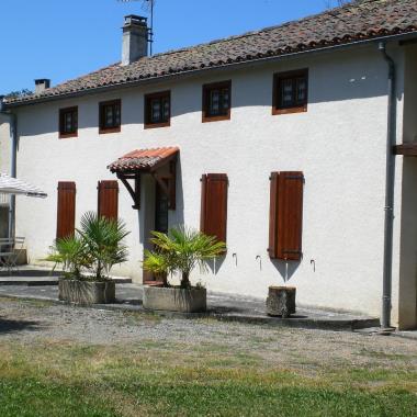 MAISON INDÉPENDANTE, TRANQUILLITÉ ET MONTAGNES