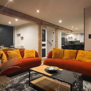 PYRENAIR LUCHON : MAISON POUR 8 PERSONNES PROCHE DE LA TELECABINE