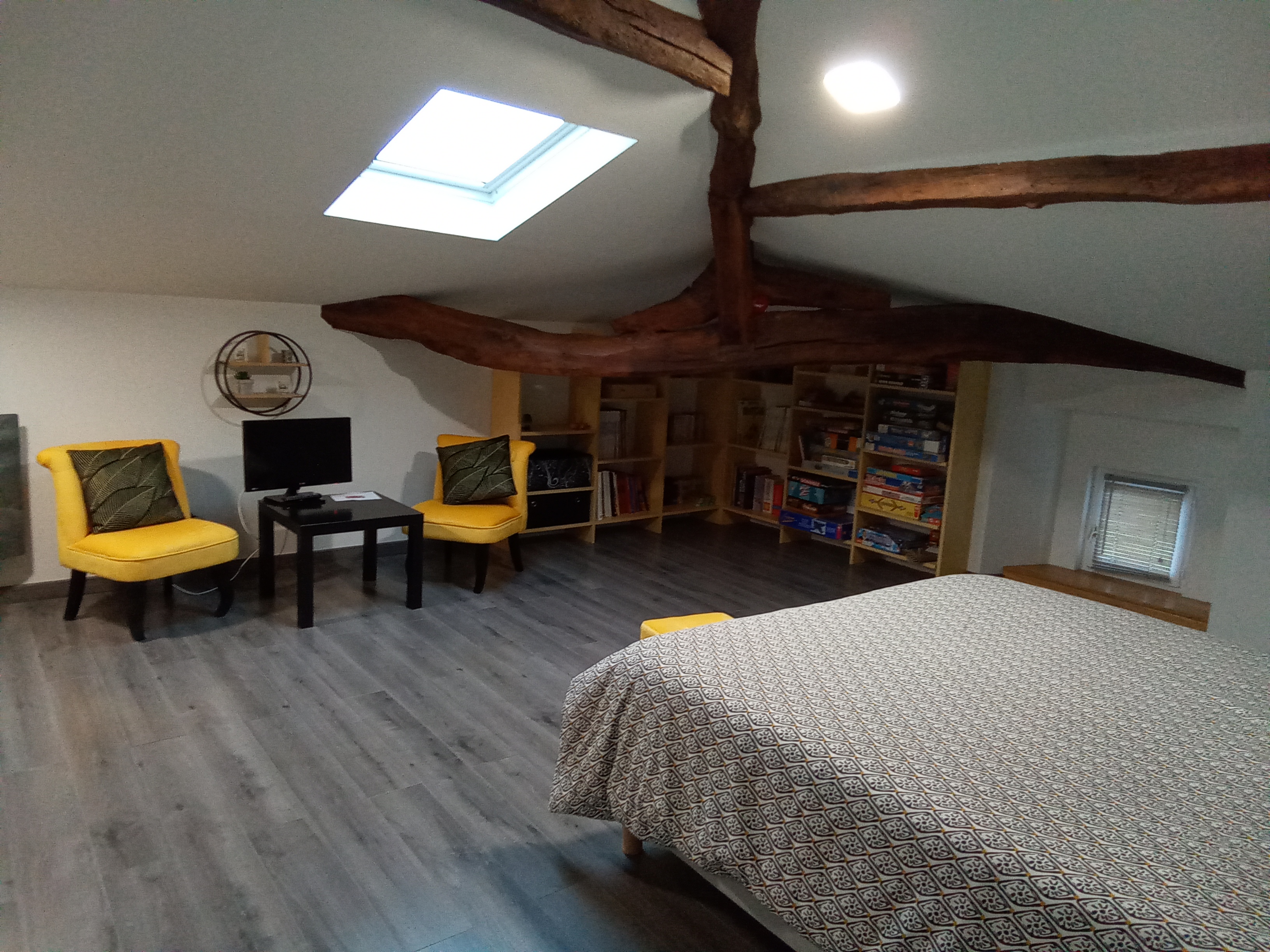 CAZ LEMARCHAND - photo 2