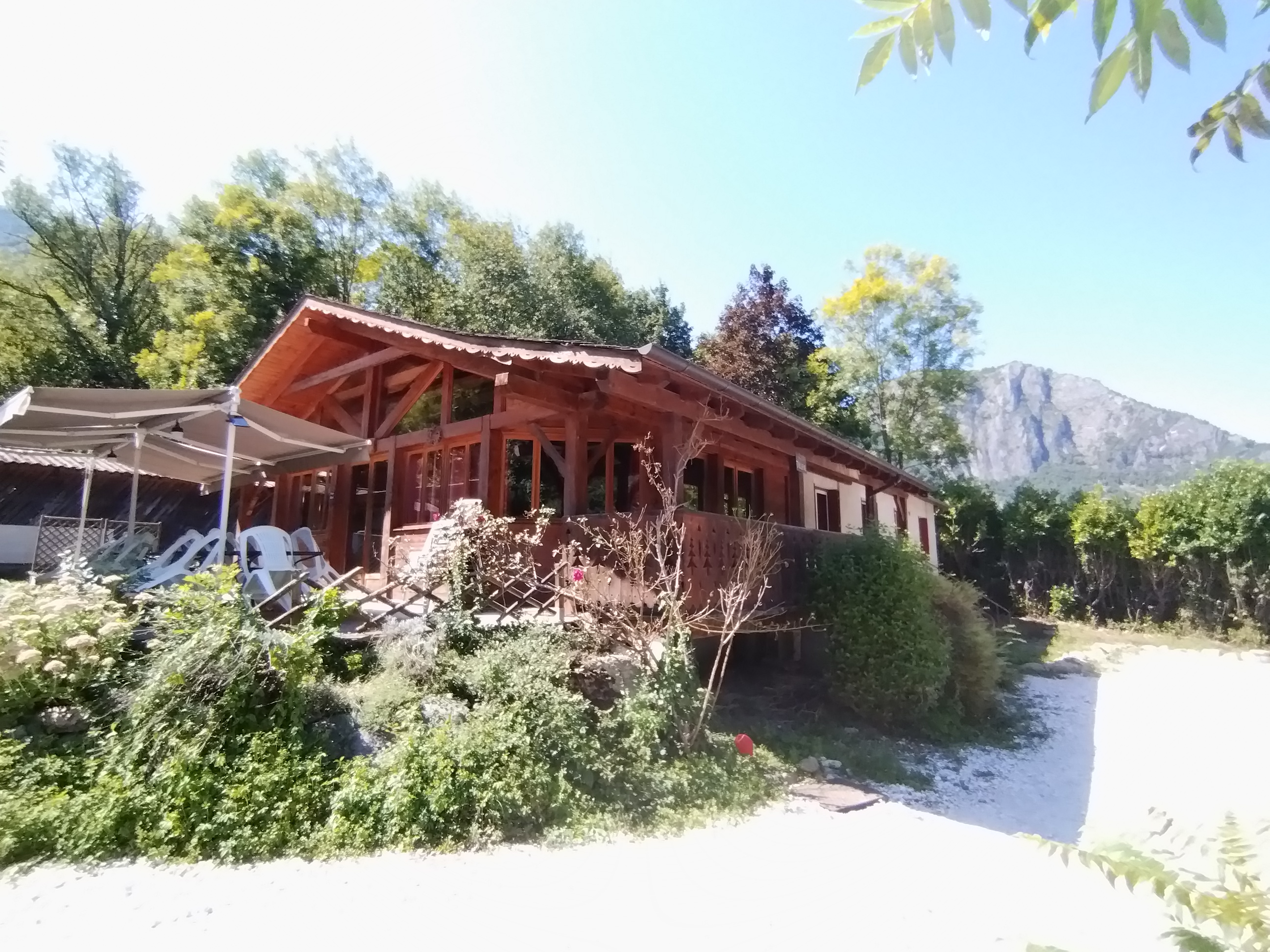 LES CHALETS D'ARLOS